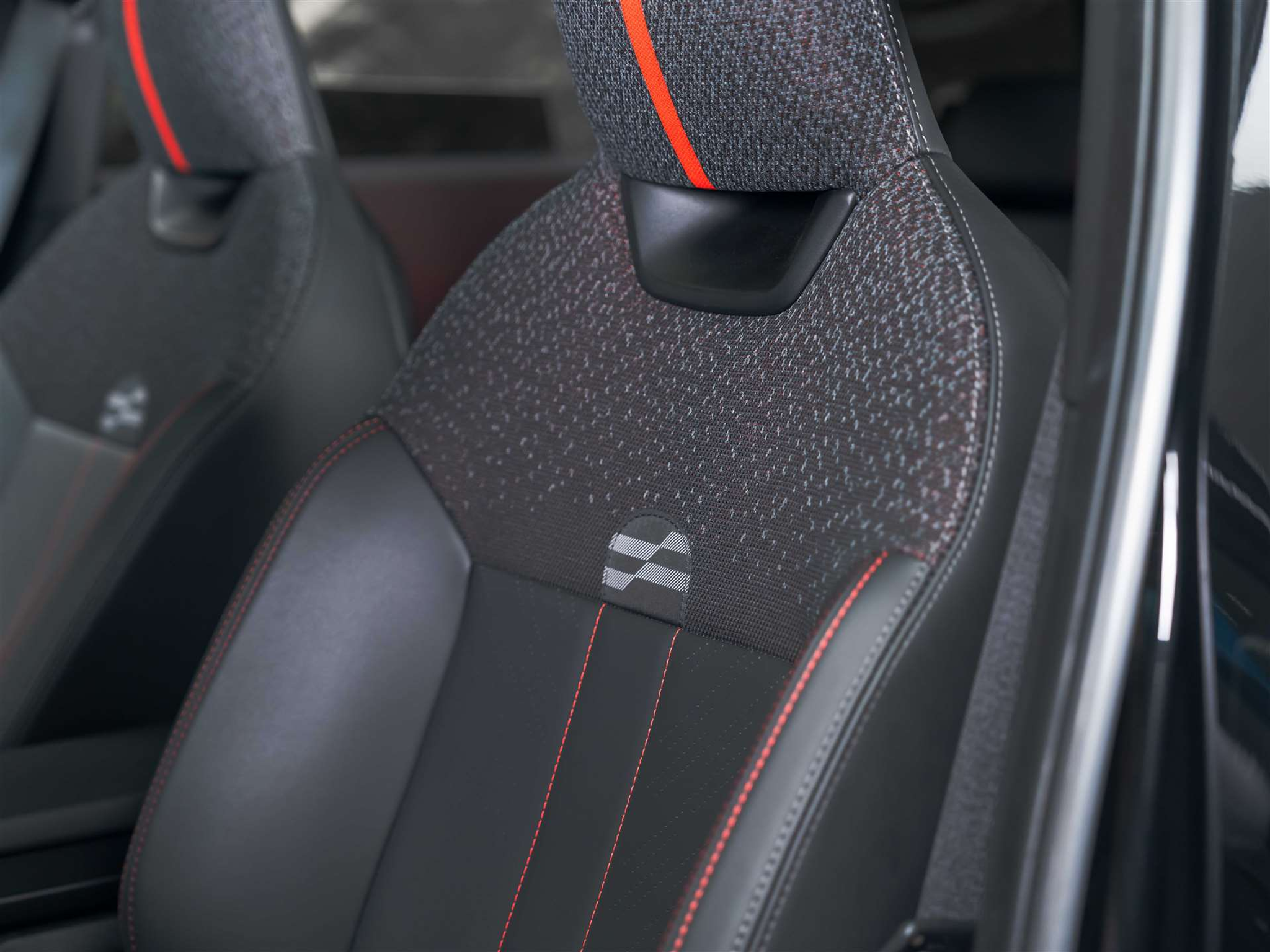 listing desktop thumbnail image 10