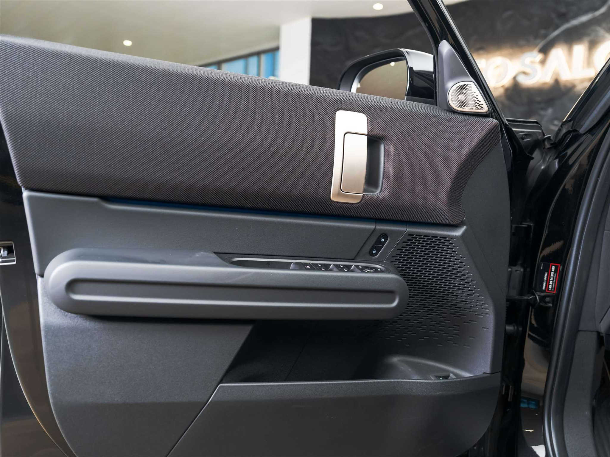 listing desktop thumbnail image 26