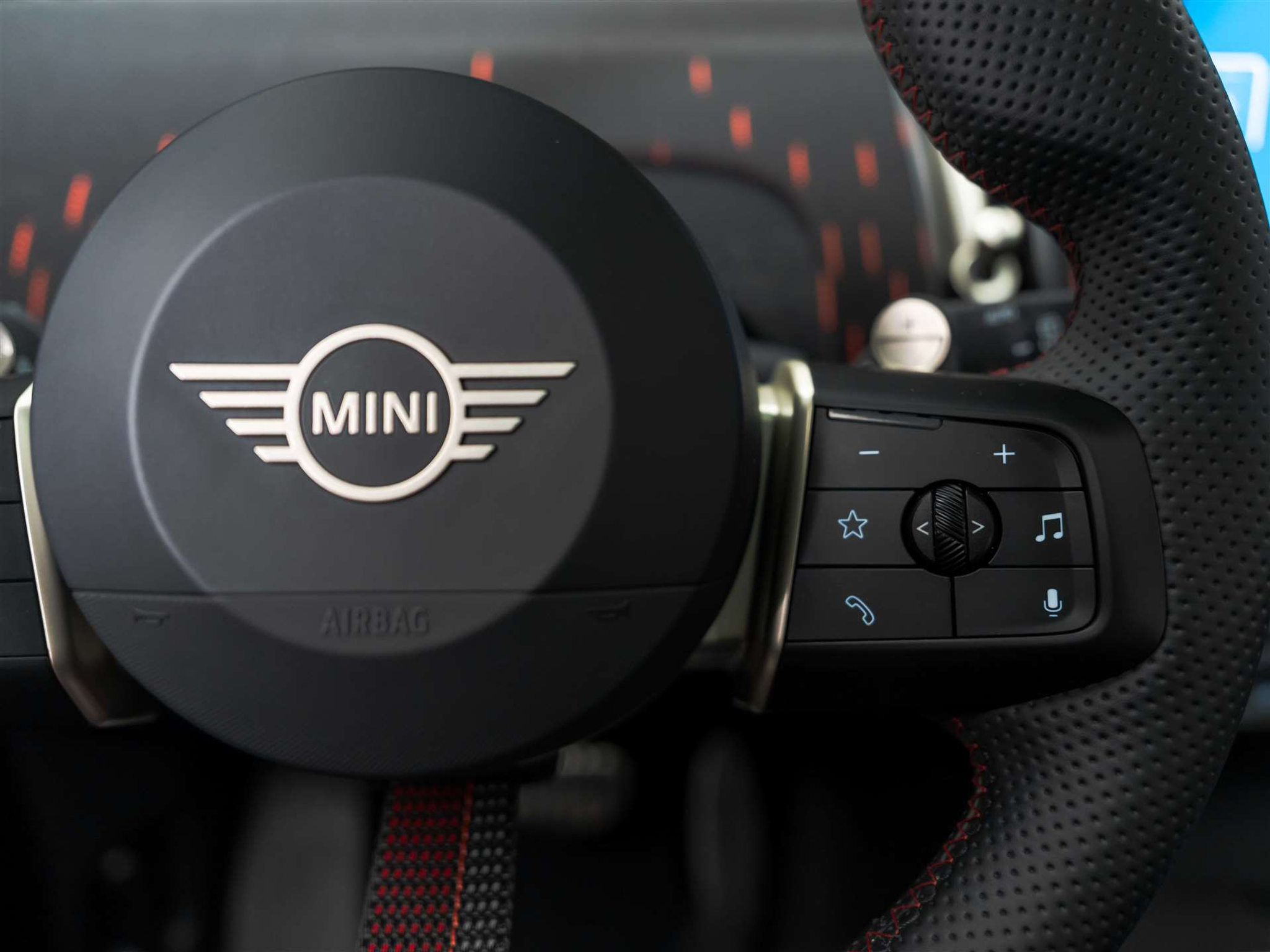 listing desktop thumbnail image 31