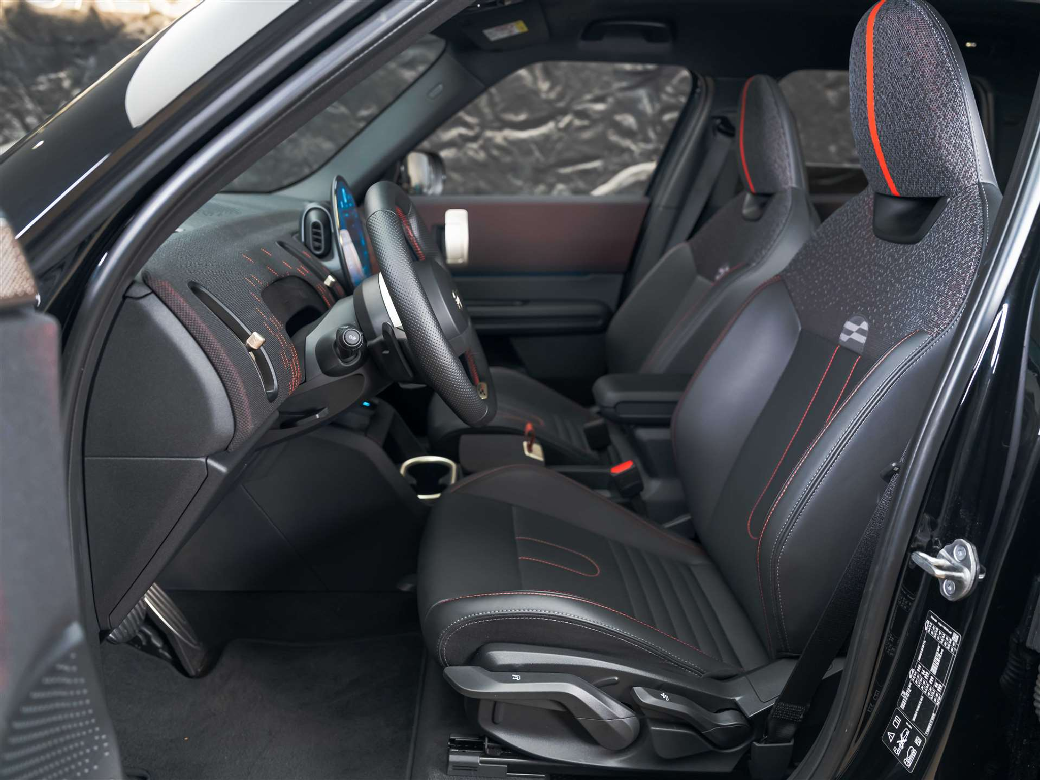 listing desktop thumbnail image 8