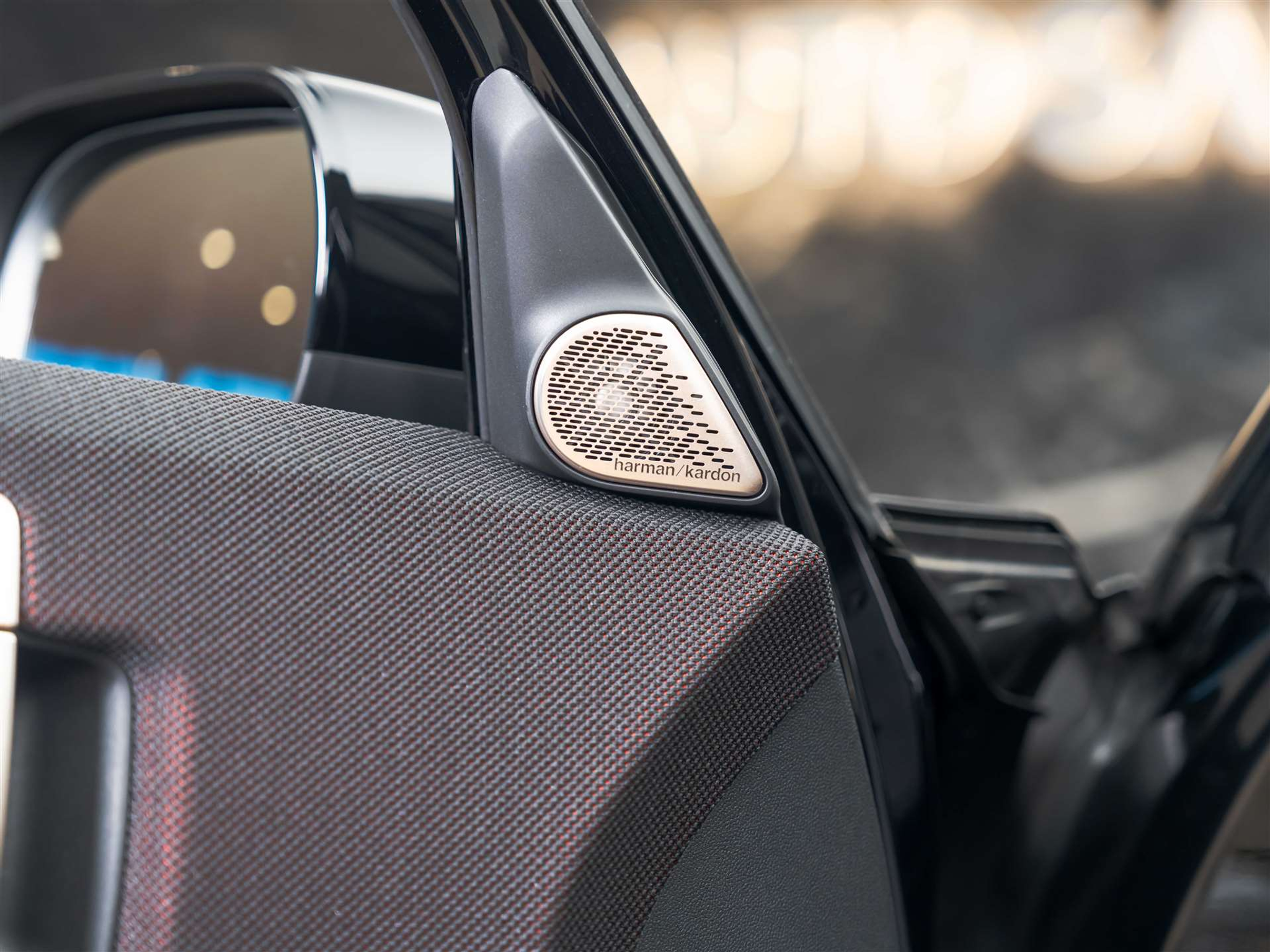 listing desktop thumbnail image 27