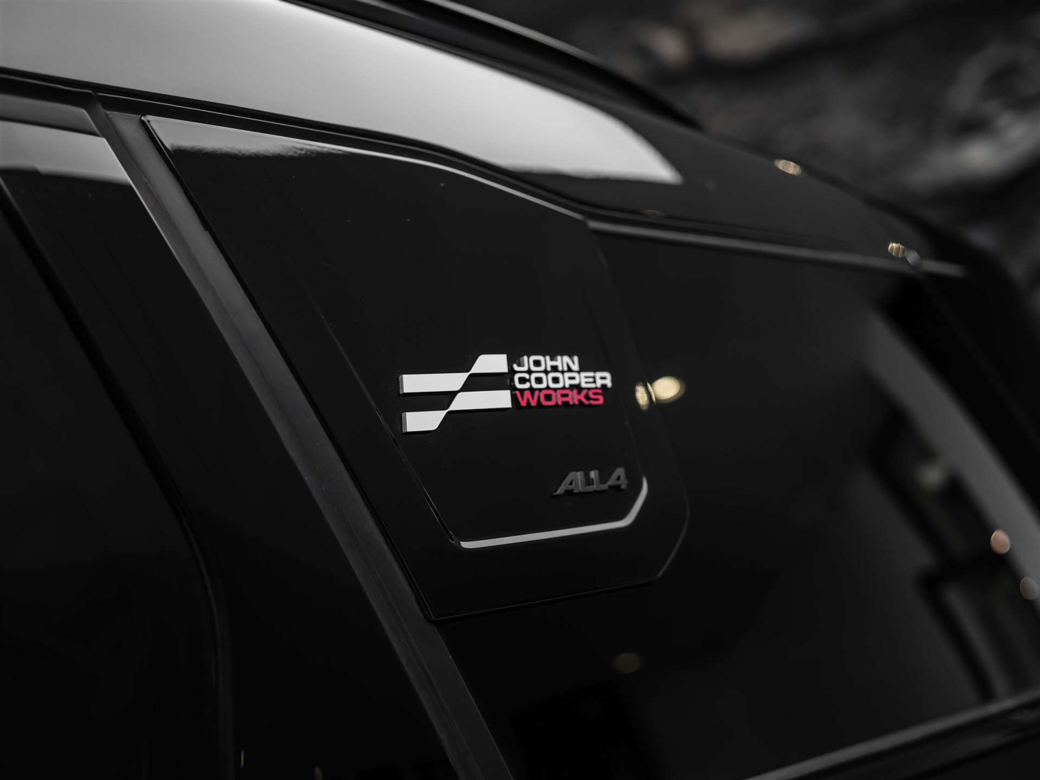 listing desktop thumbnail image 18