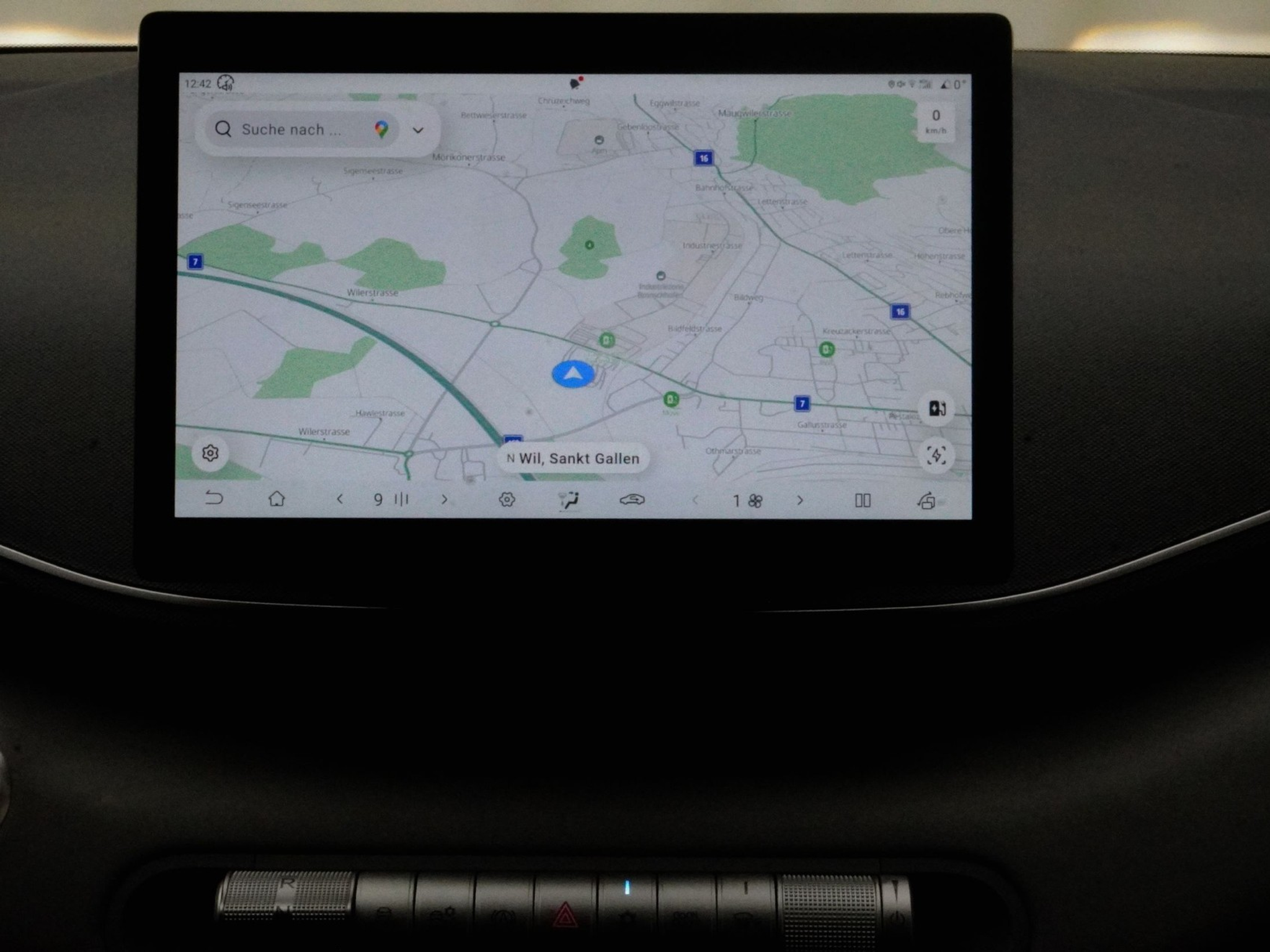 listing desktop thumbnail image 17