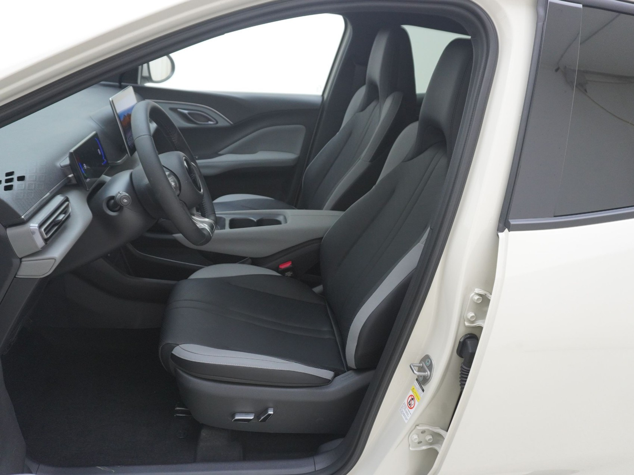 listing desktop thumbnail image 12