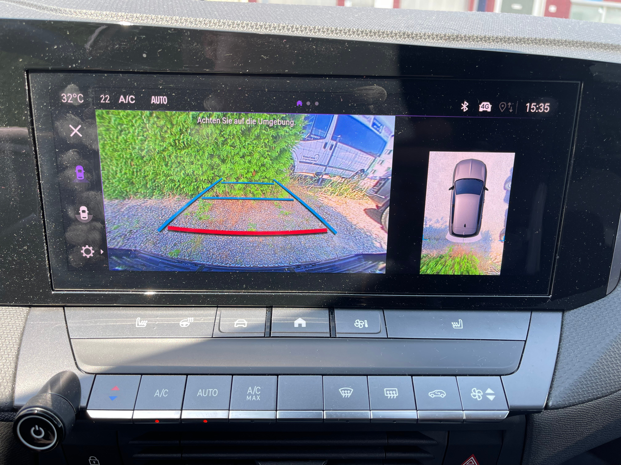 listing desktop thumbnail image 11