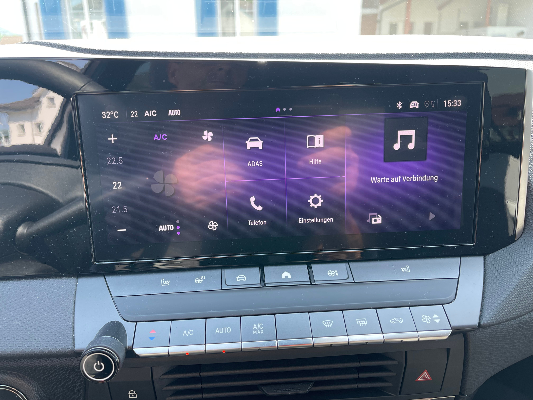 listing desktop thumbnail image 10