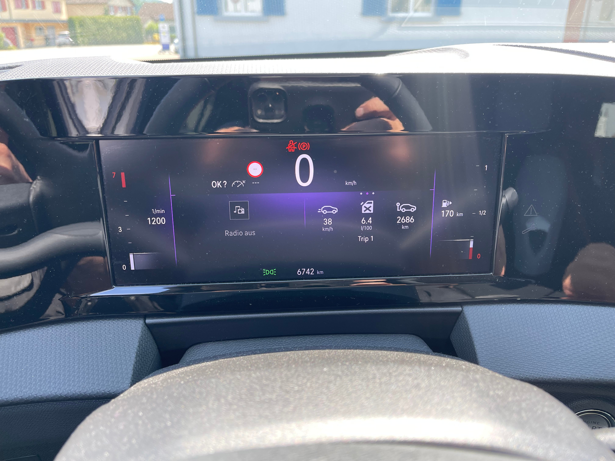 listing desktop thumbnail image 9