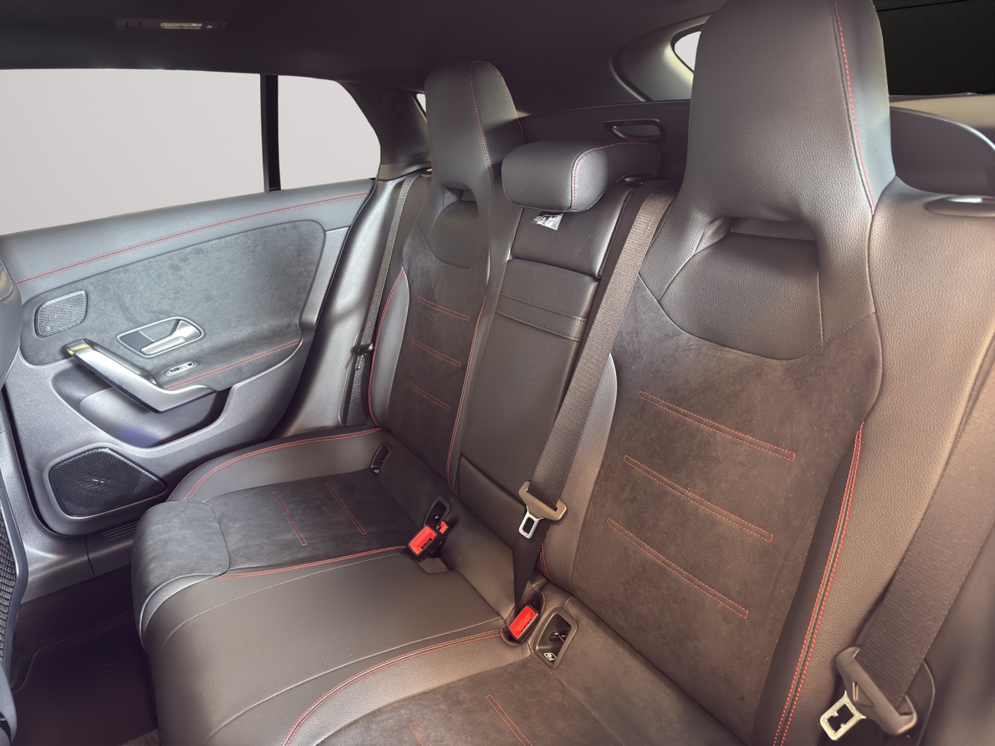 listing desktop thumbnail image 12