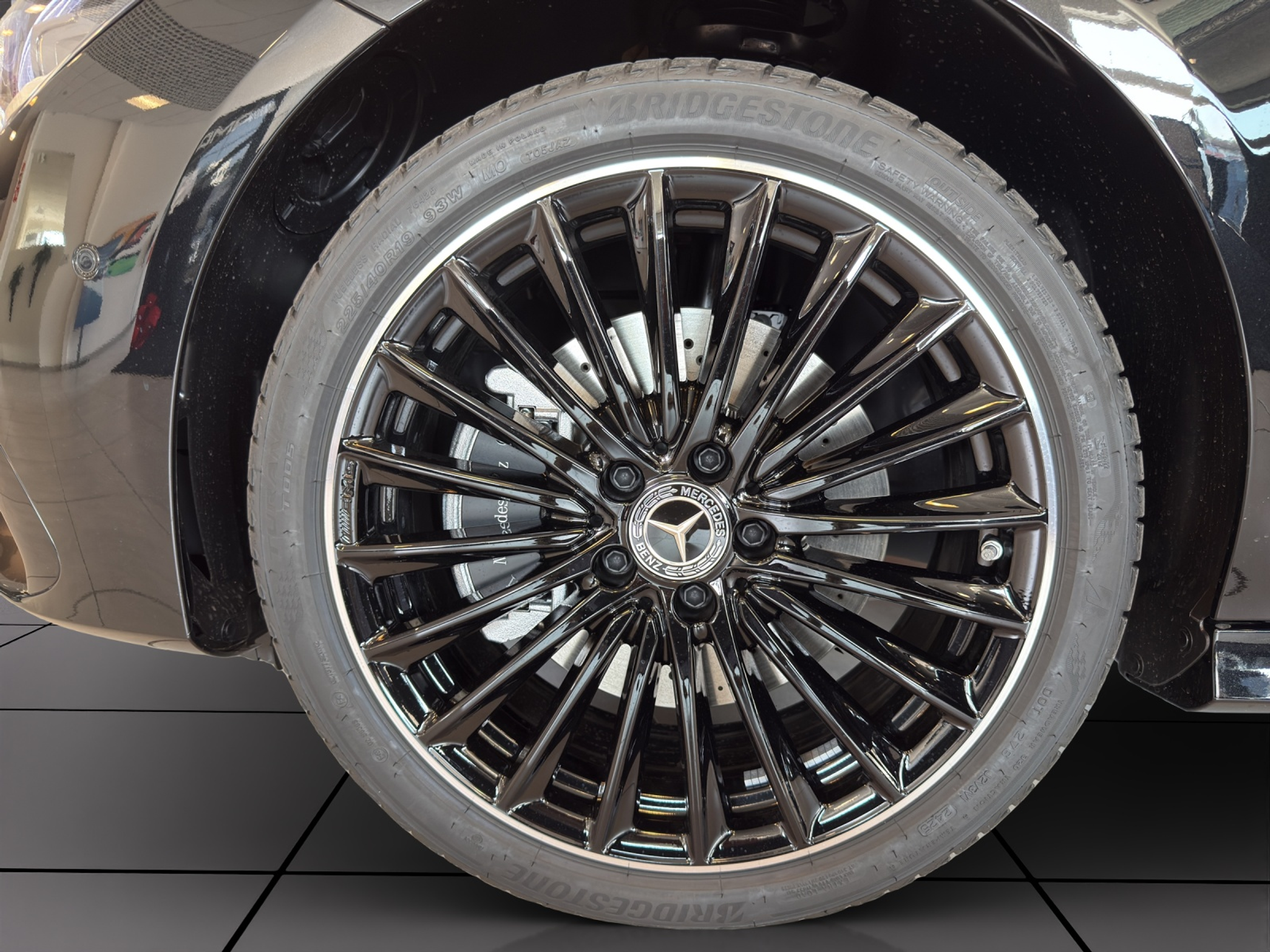 listing desktop thumbnail image 5