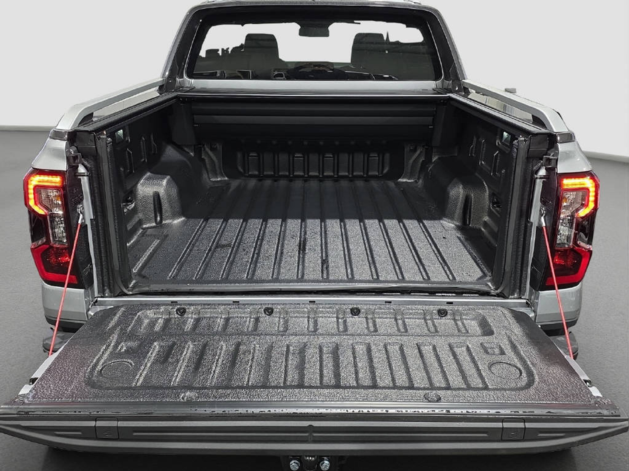 listing desktop thumbnail image 16