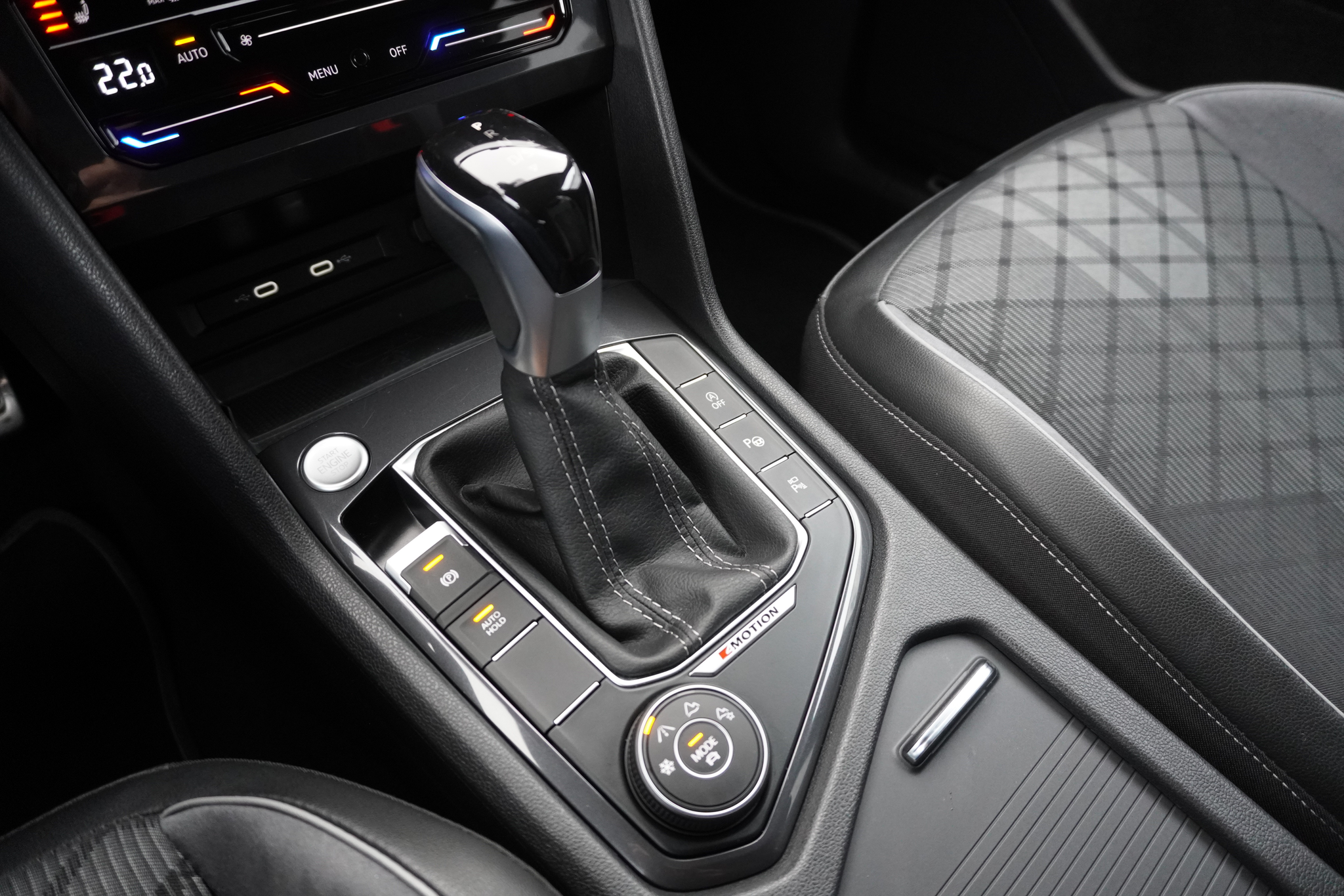 listing desktop thumbnail image 17