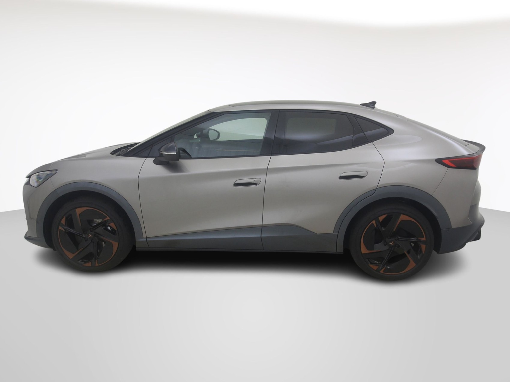 listing desktop thumbnail image 2