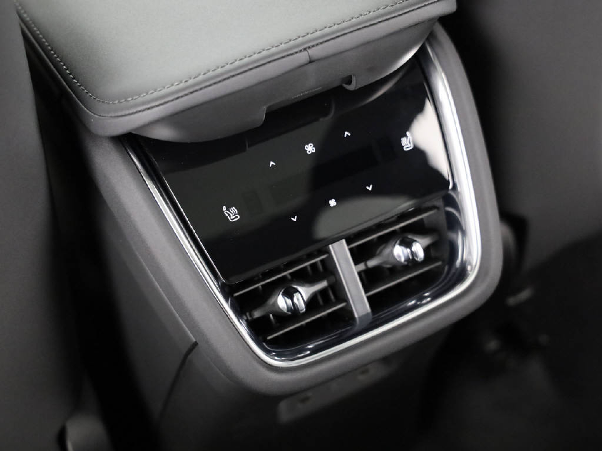 listing desktop thumbnail image 30