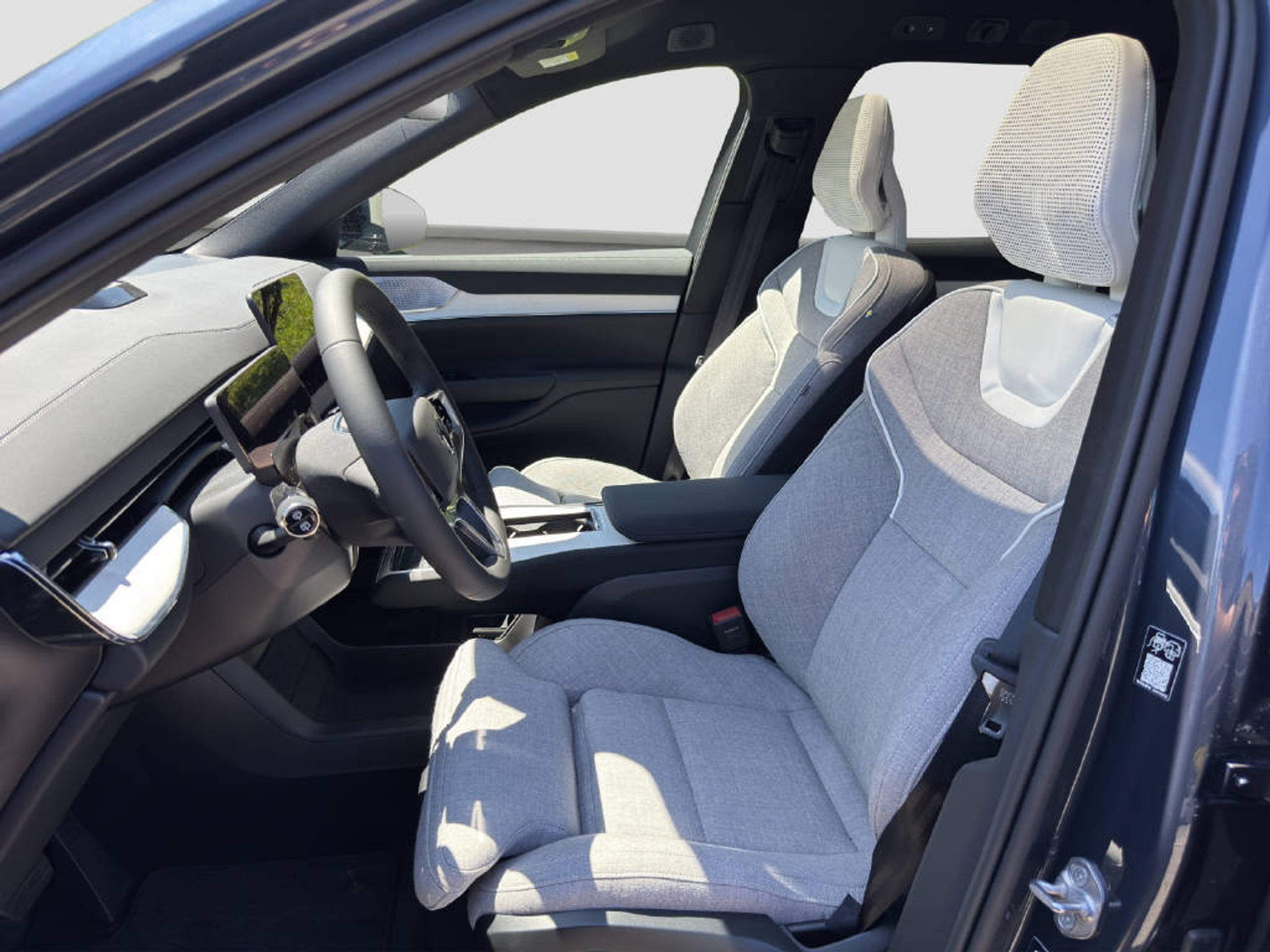 listing desktop thumbnail image 22