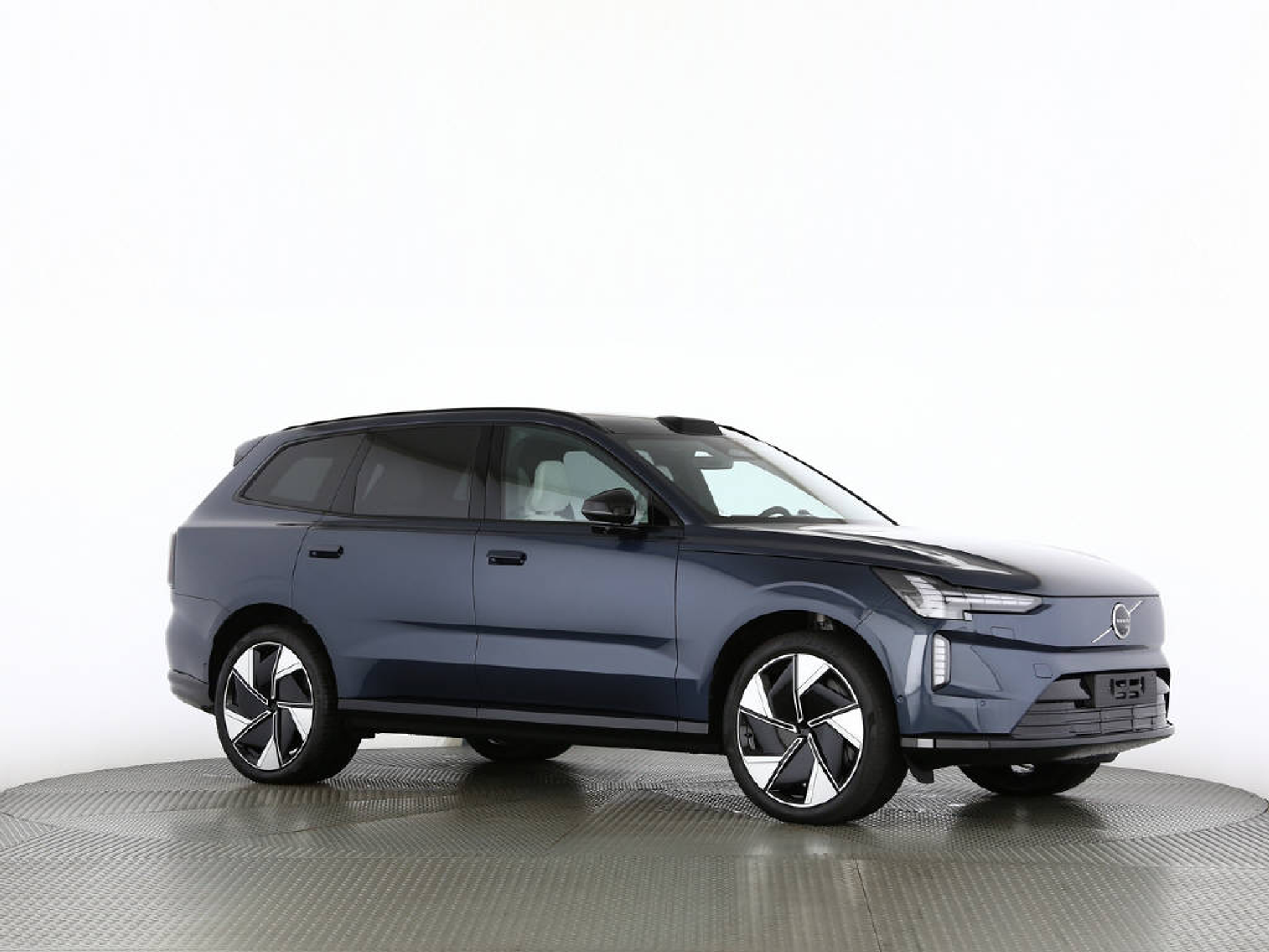 listing desktop thumbnail image 18