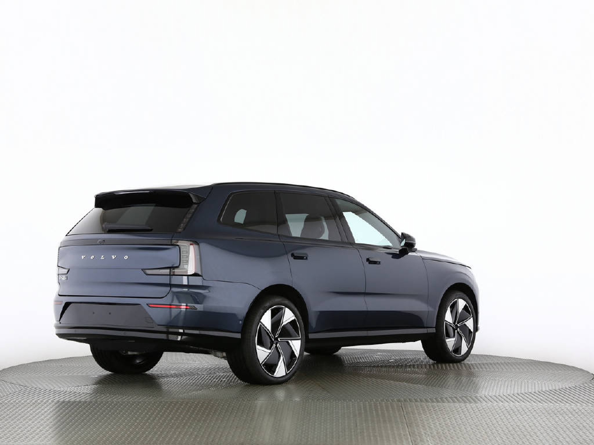 listing desktop thumbnail image 12