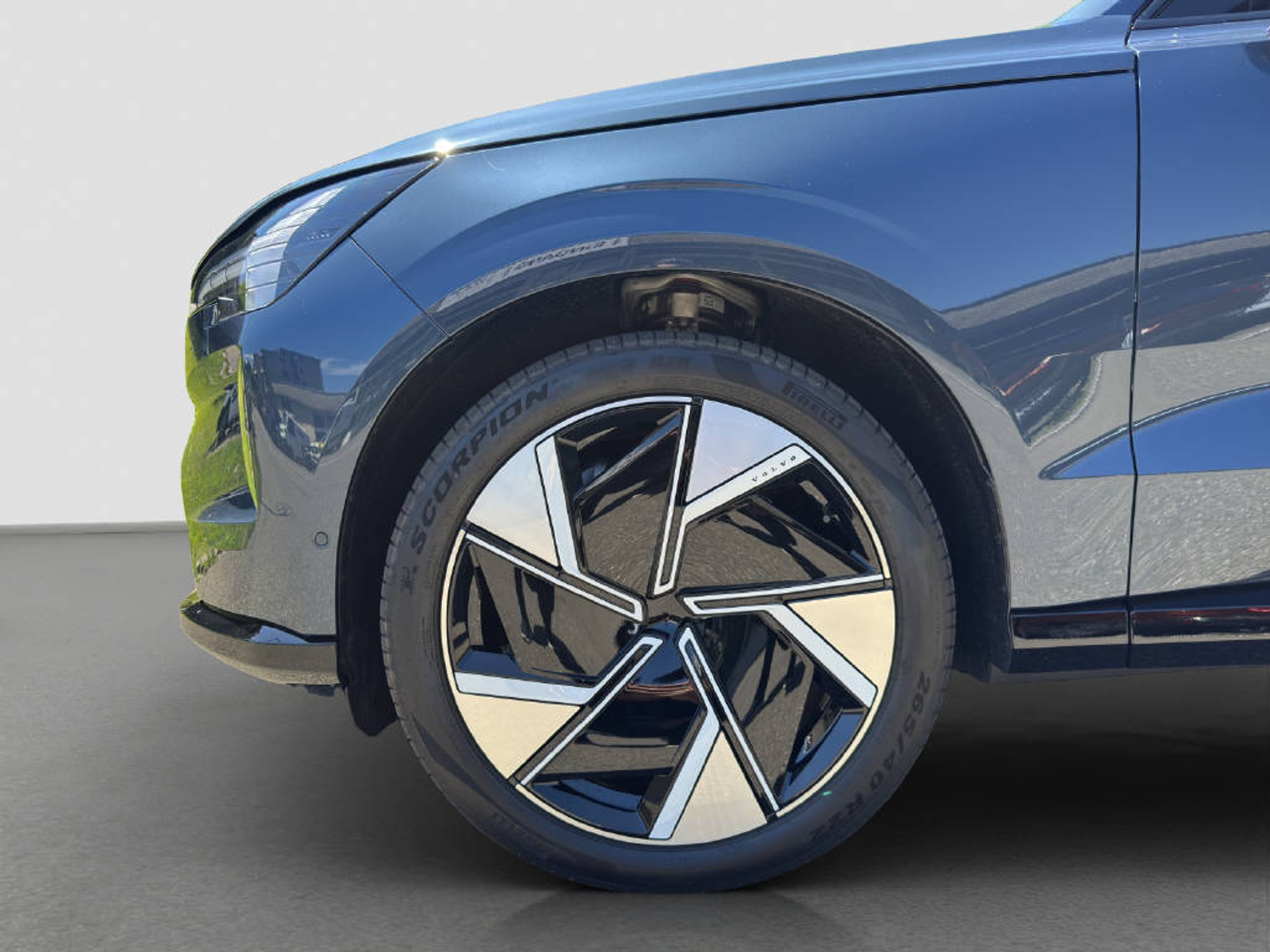 listing desktop thumbnail image 31