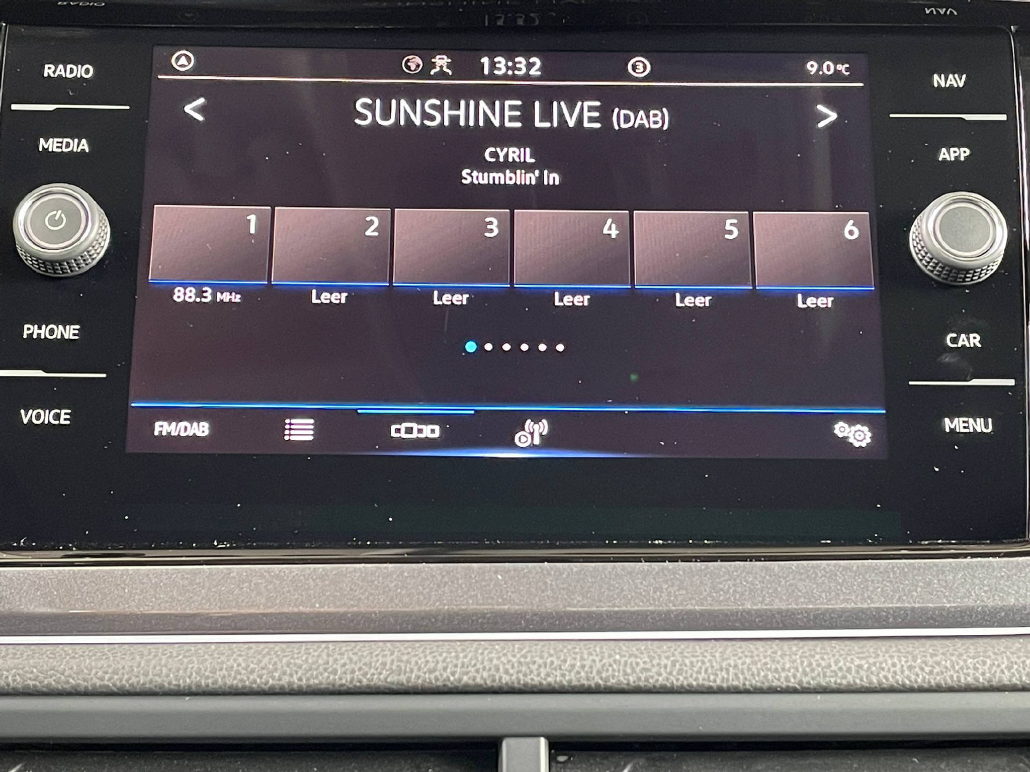 listing desktop thumbnail image 14