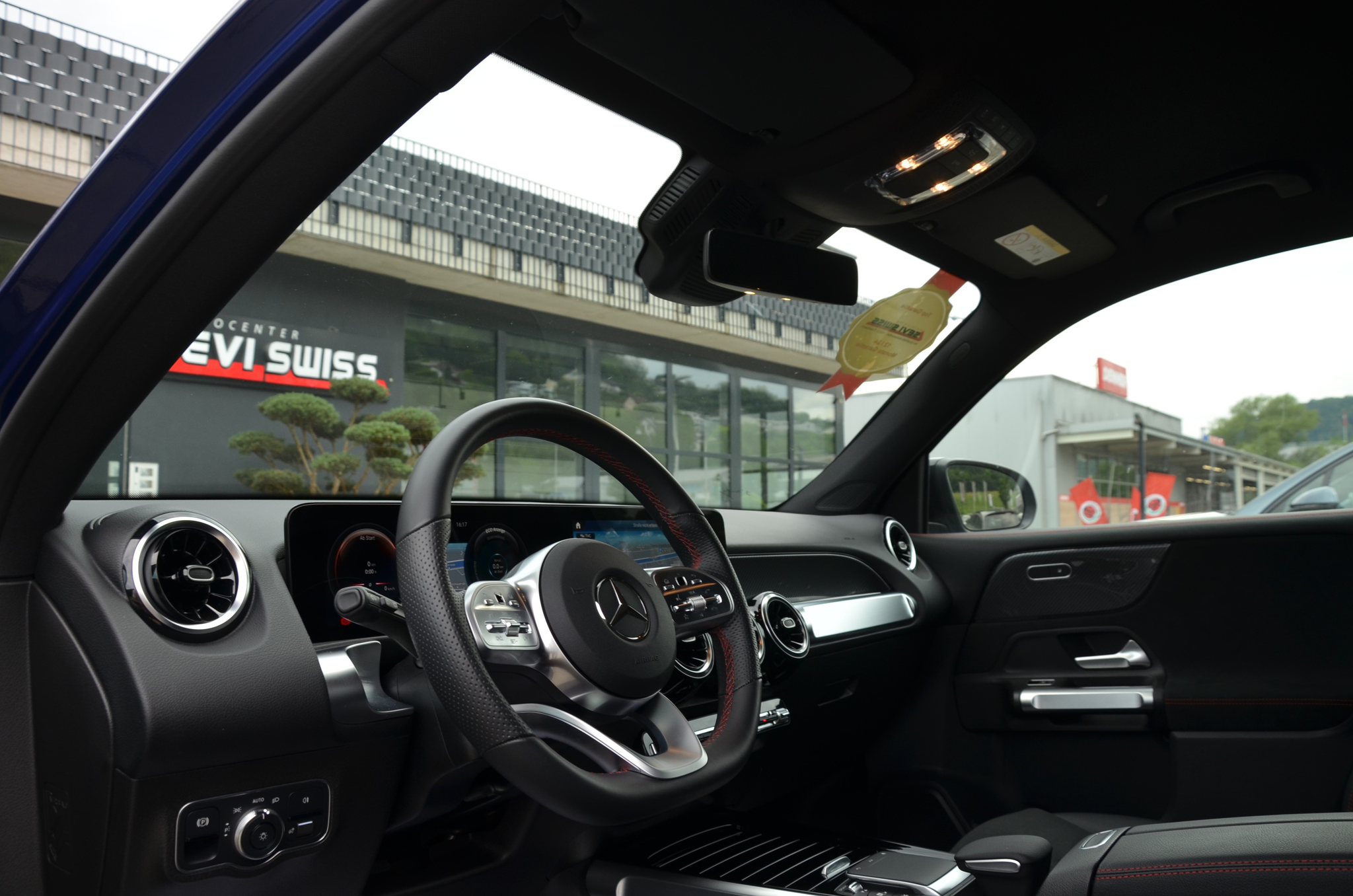 listing desktop thumbnail image 9