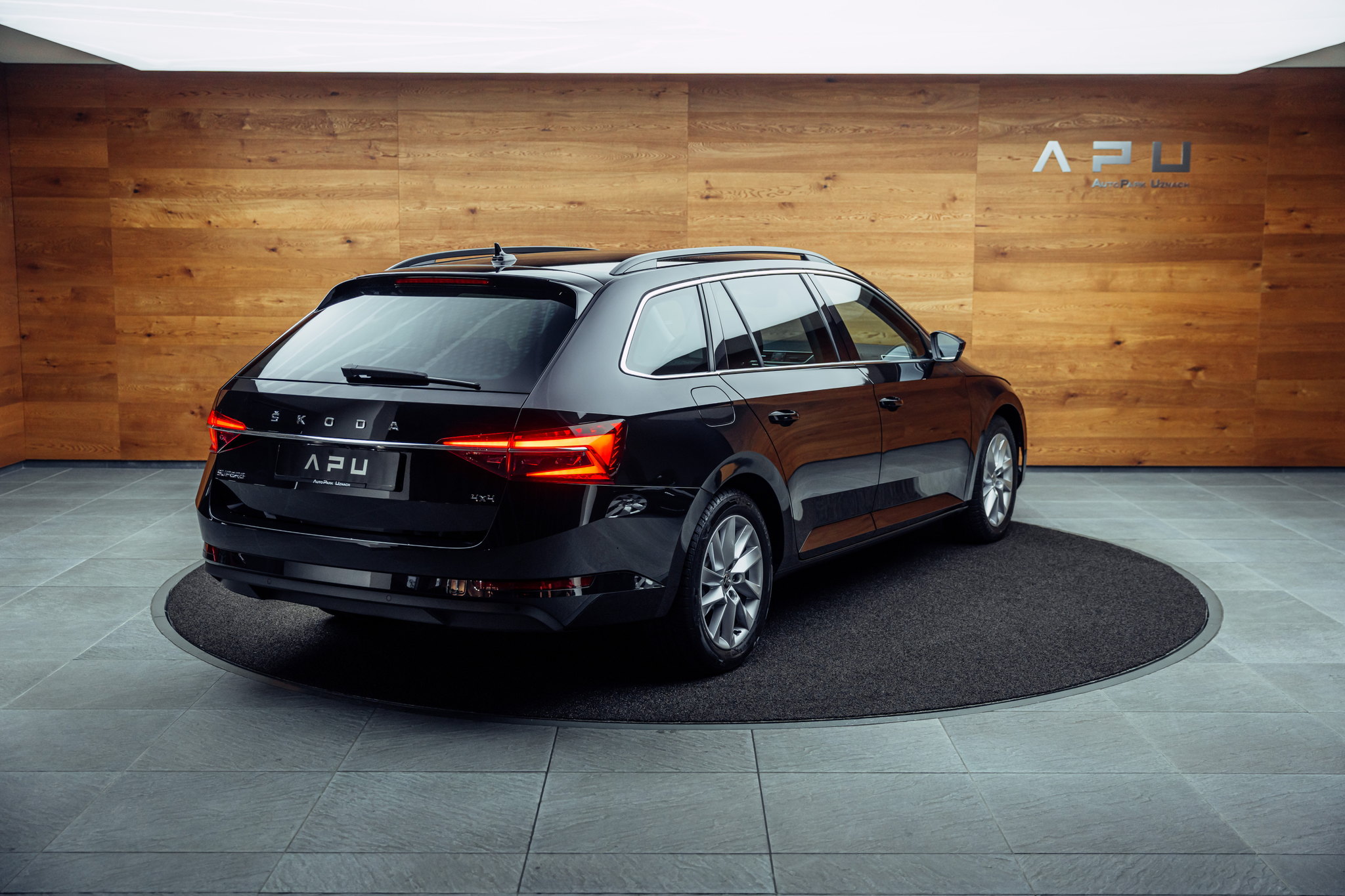 listing desktop thumbnail image 1