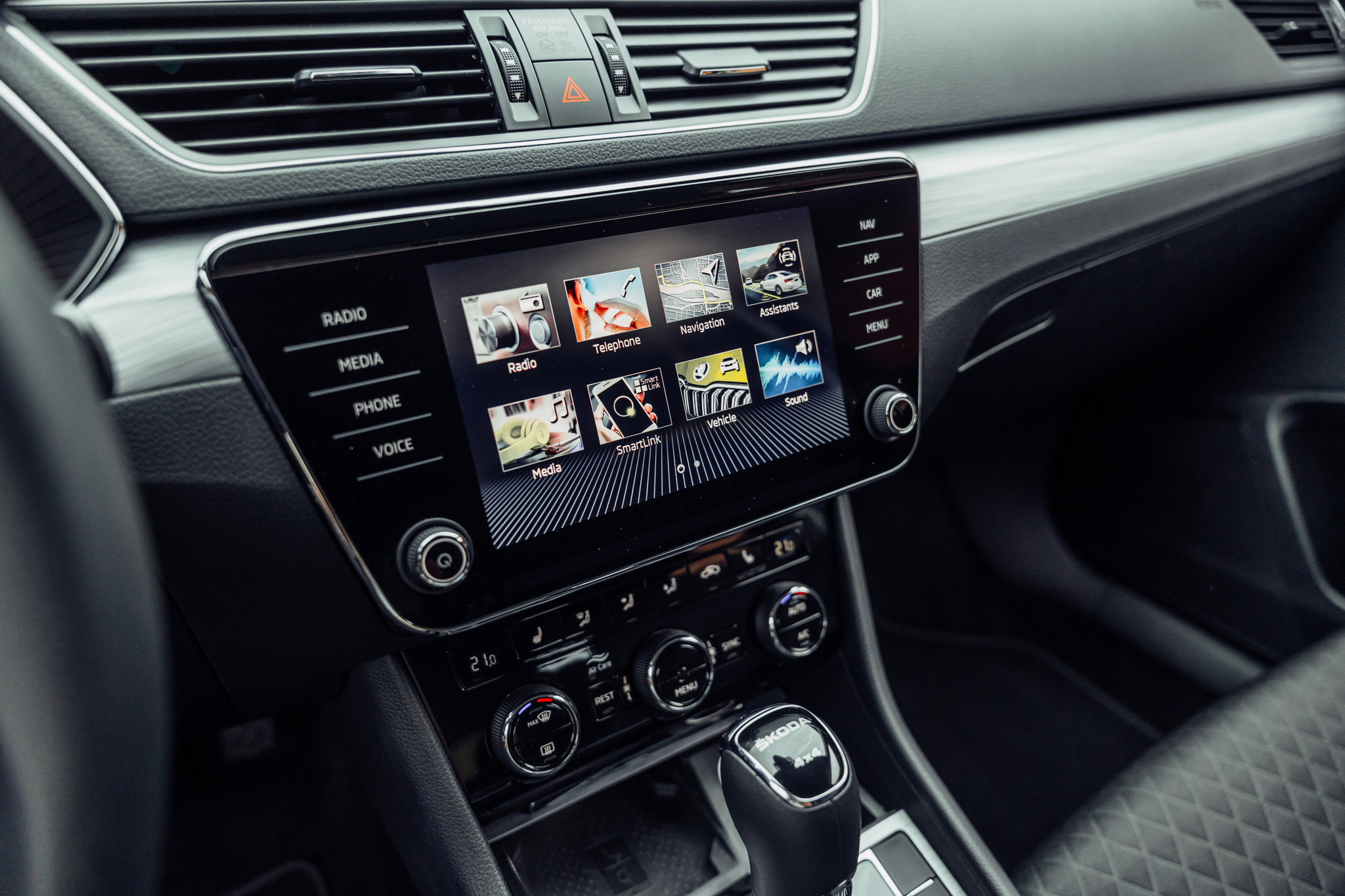 listing desktop thumbnail image 11