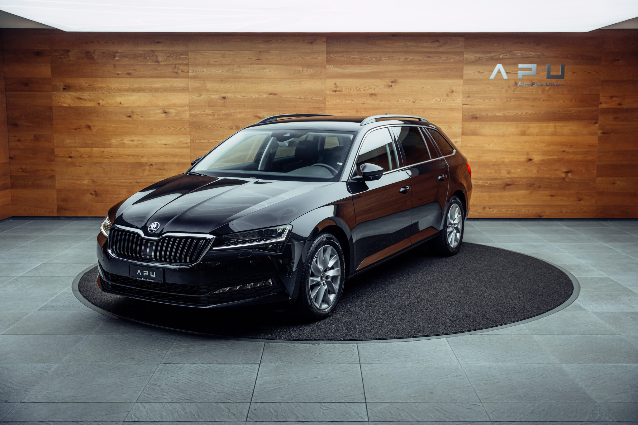 listing desktop thumbnail image 3