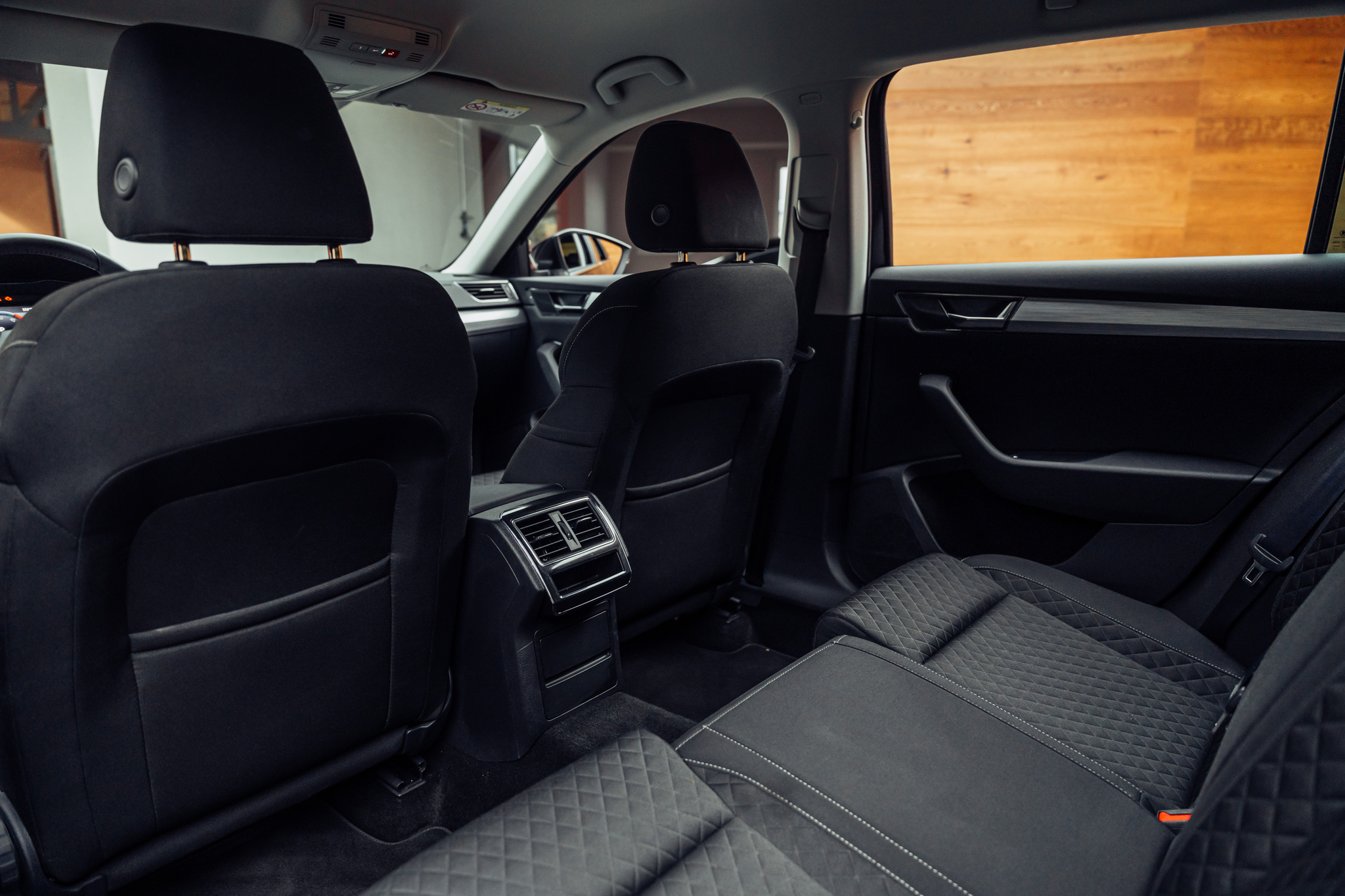 listing desktop thumbnail image 8