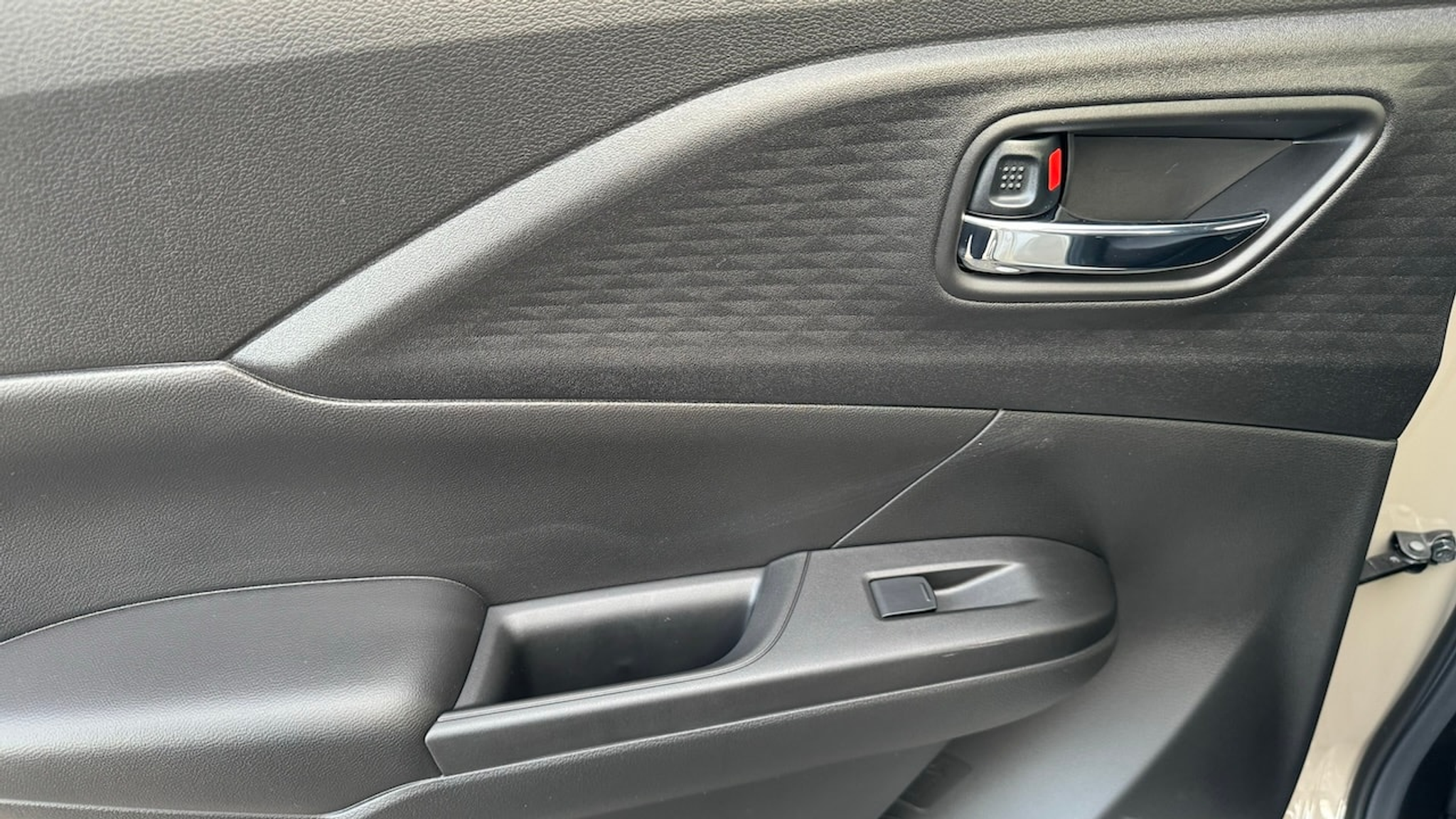 listing desktop thumbnail image 26