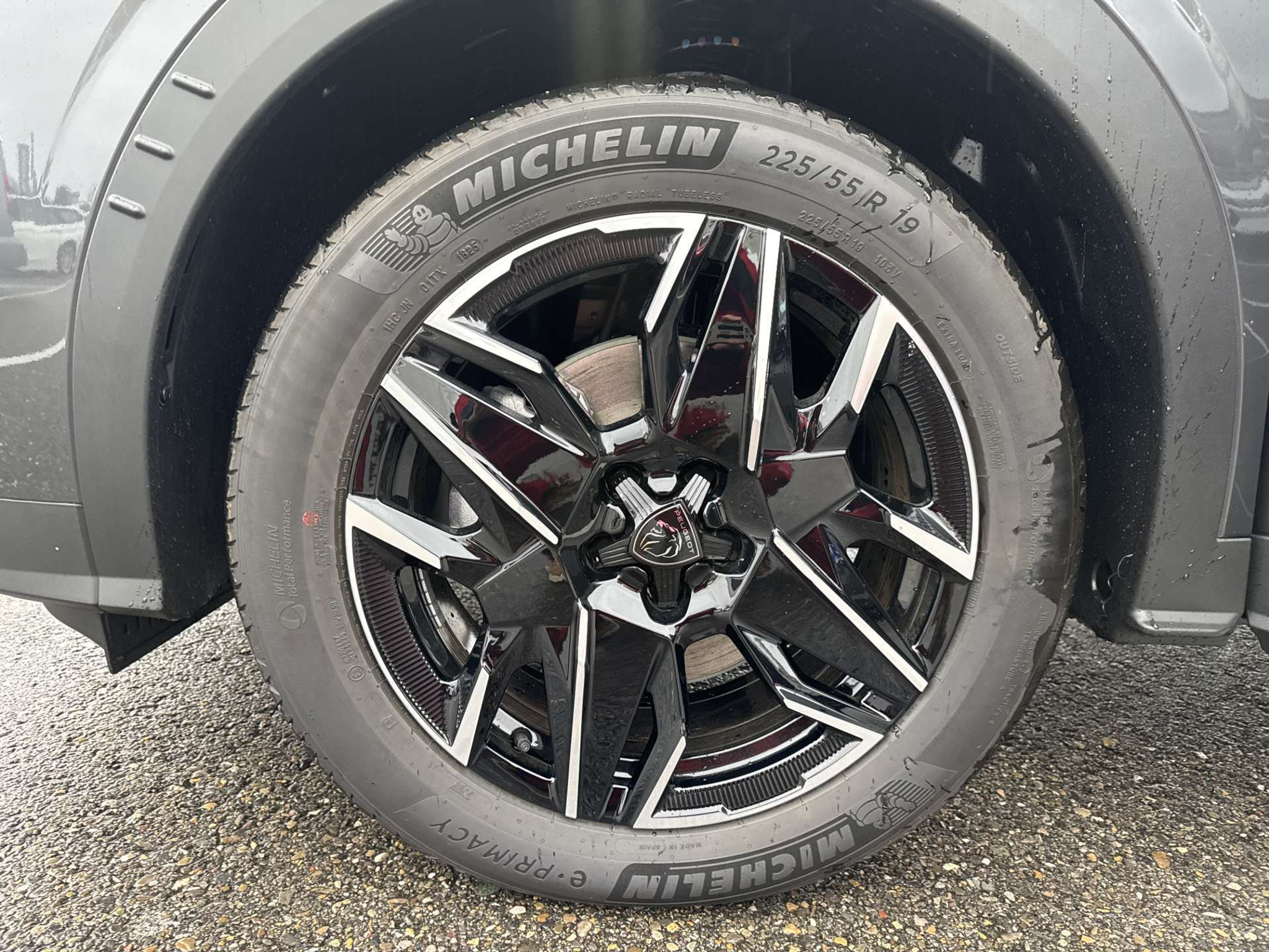 listing desktop thumbnail image 8