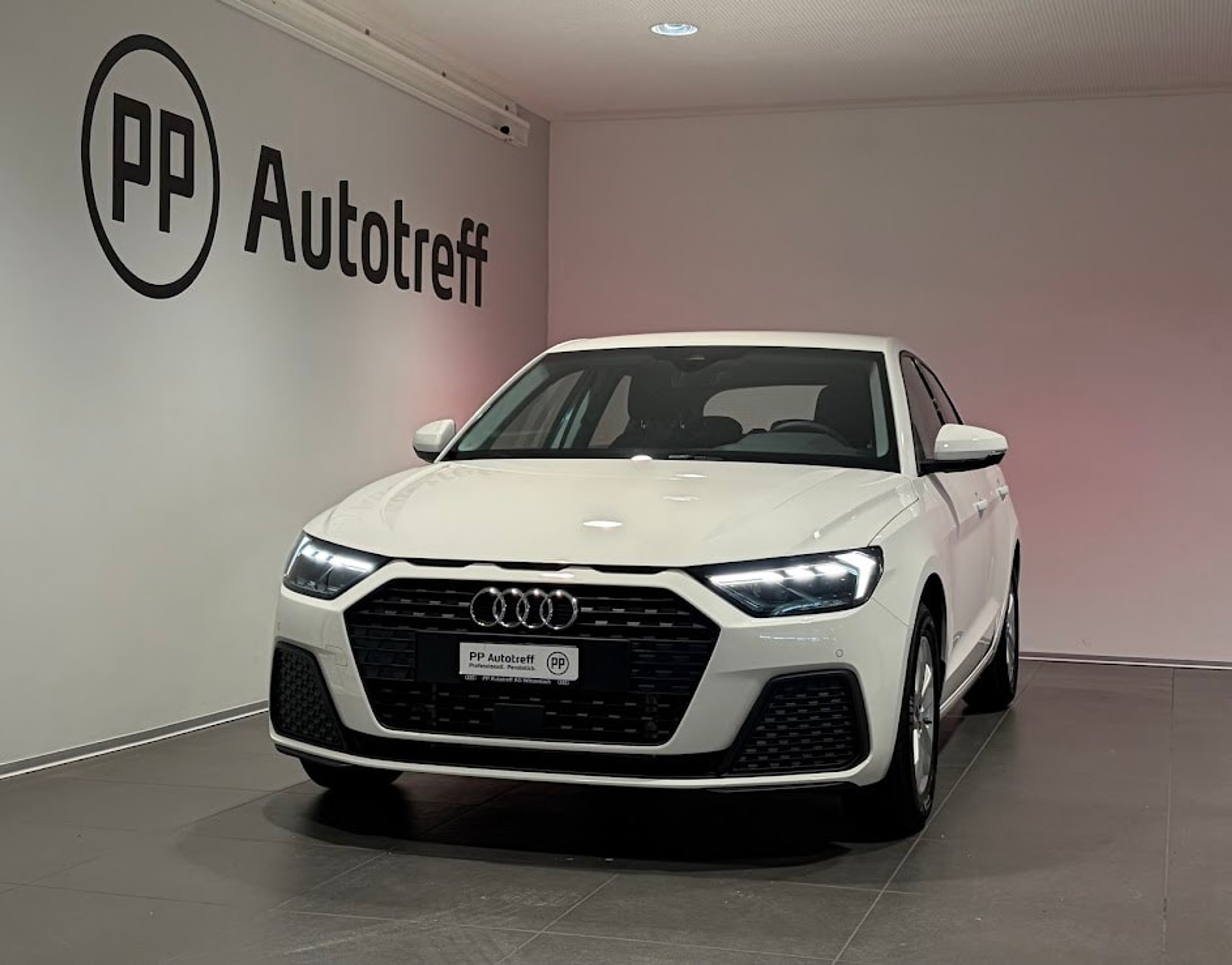 listing desktop thumbnail image 0