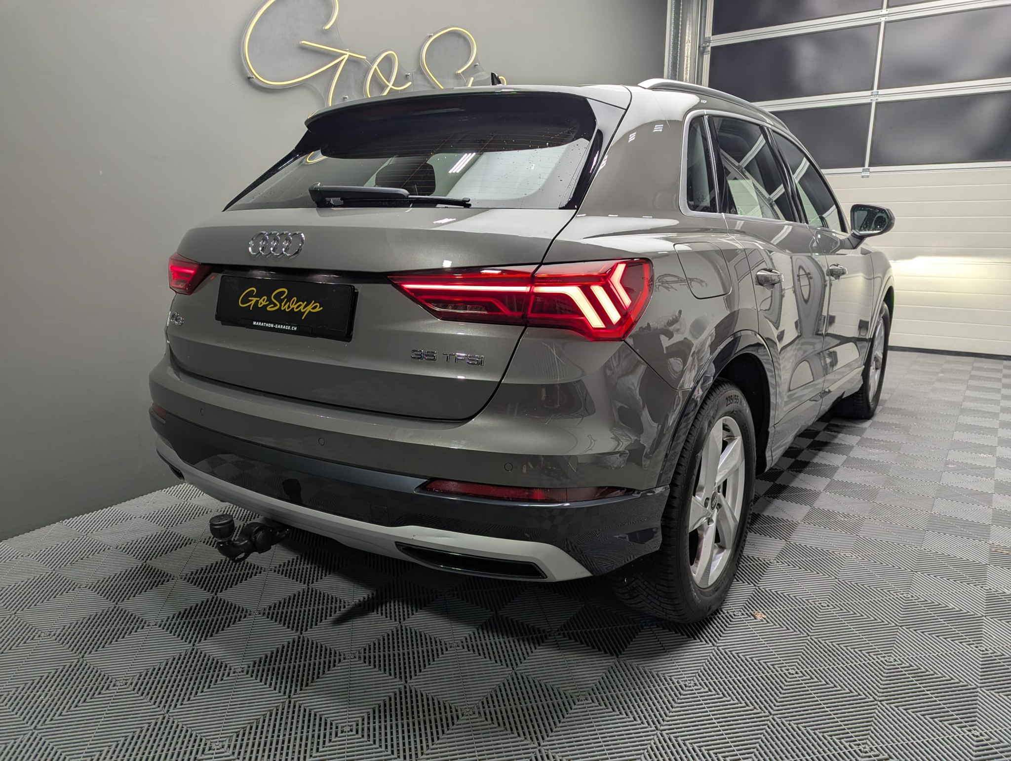 listing desktop thumbnail image 4