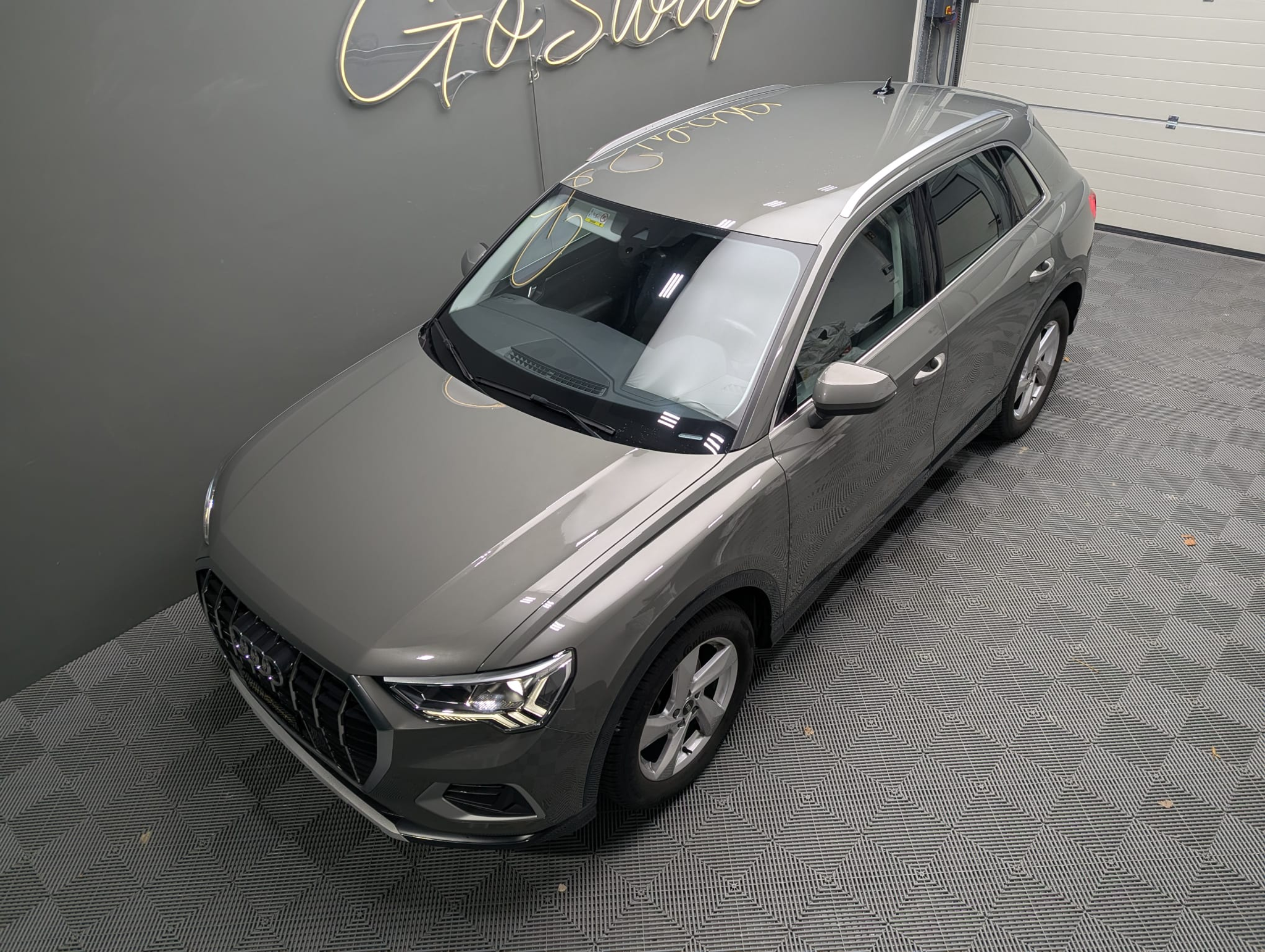 listing desktop thumbnail image 7