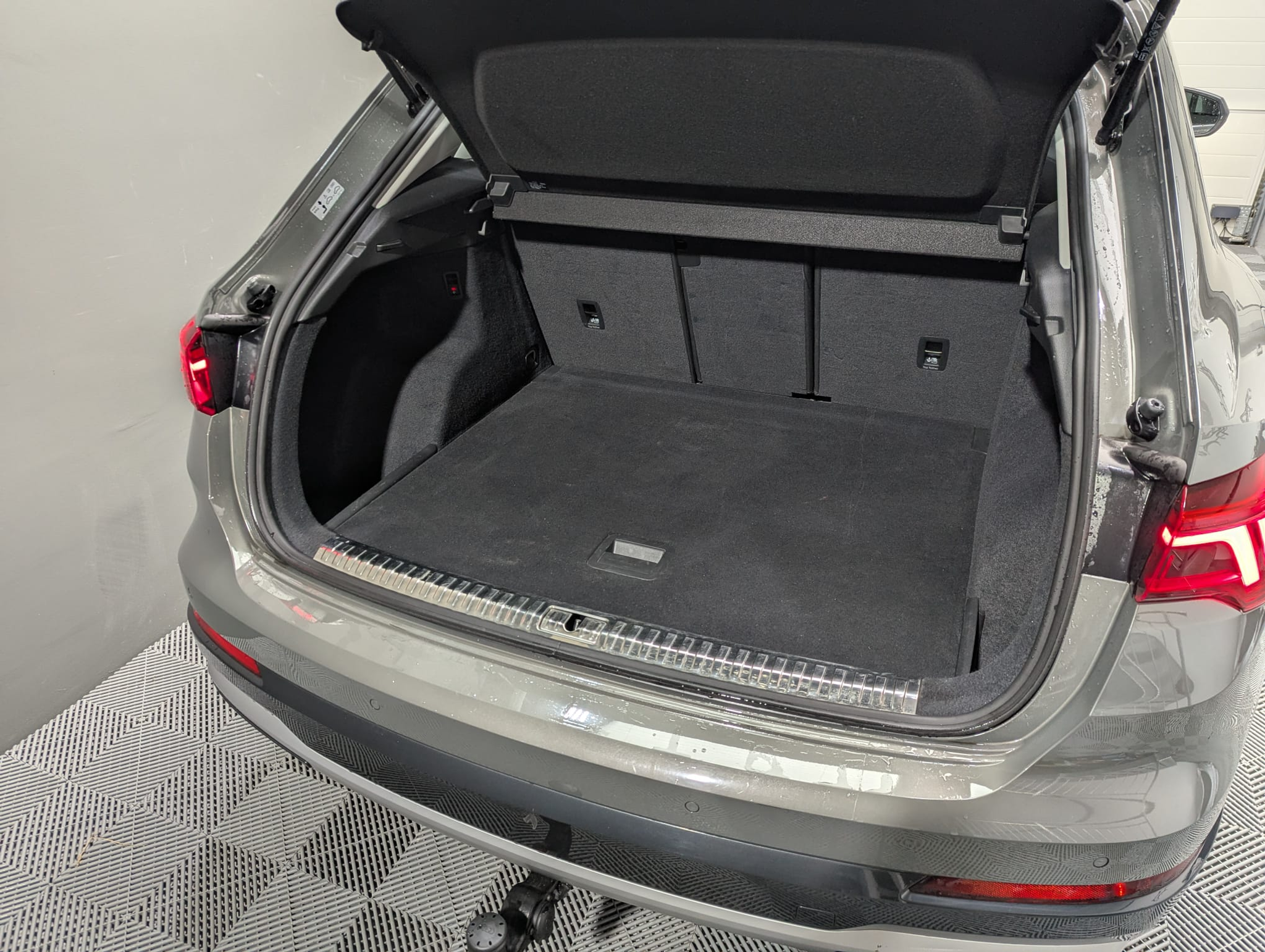 listing desktop thumbnail image 23