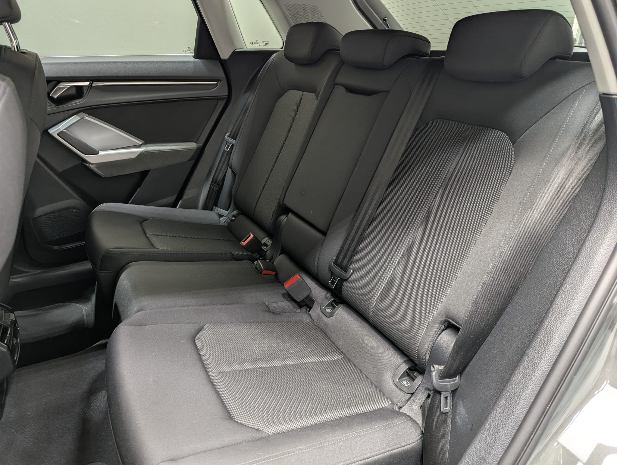 listing desktop thumbnail image 13