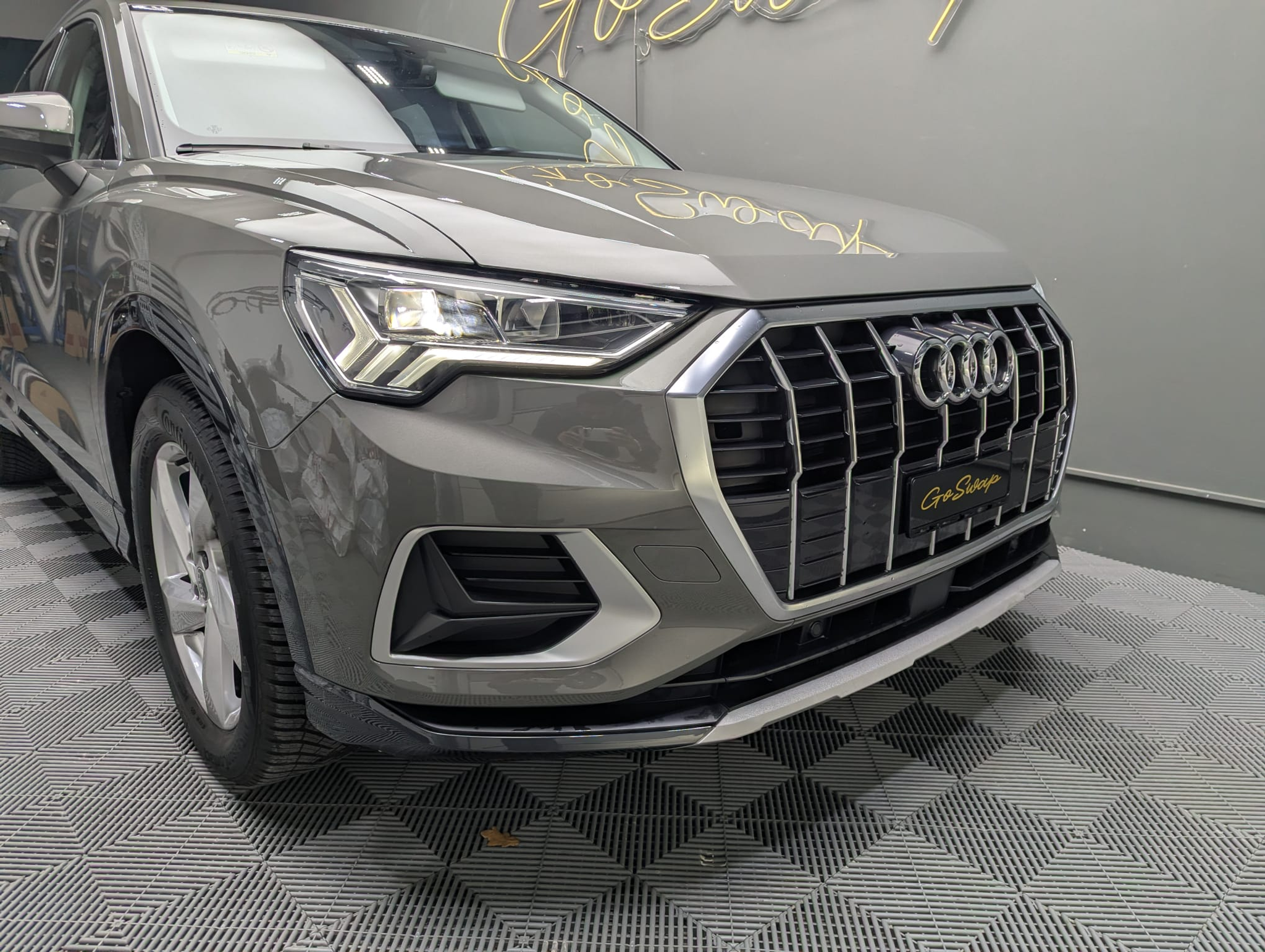 listing desktop thumbnail image 1