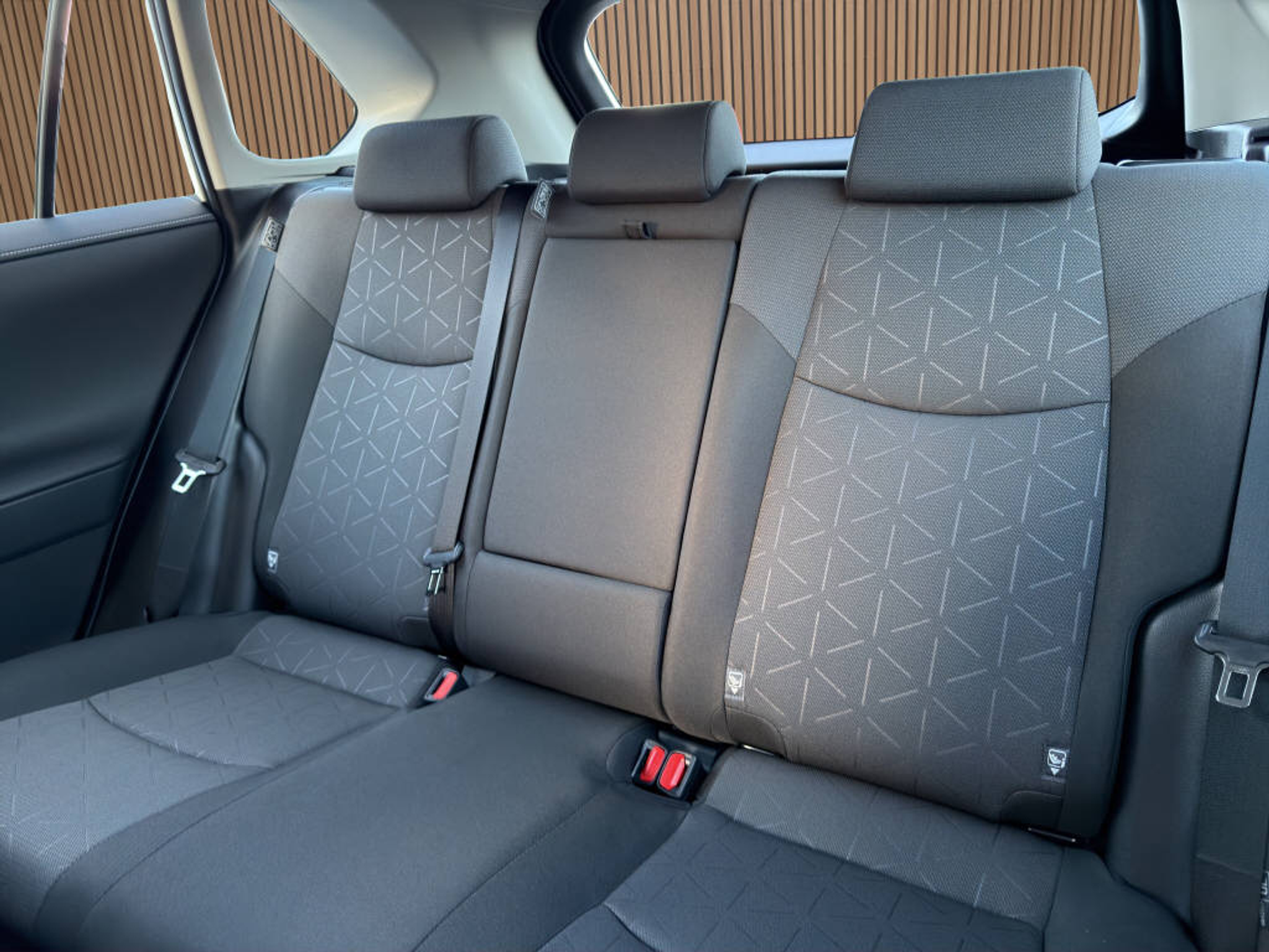 listing desktop thumbnail image 14