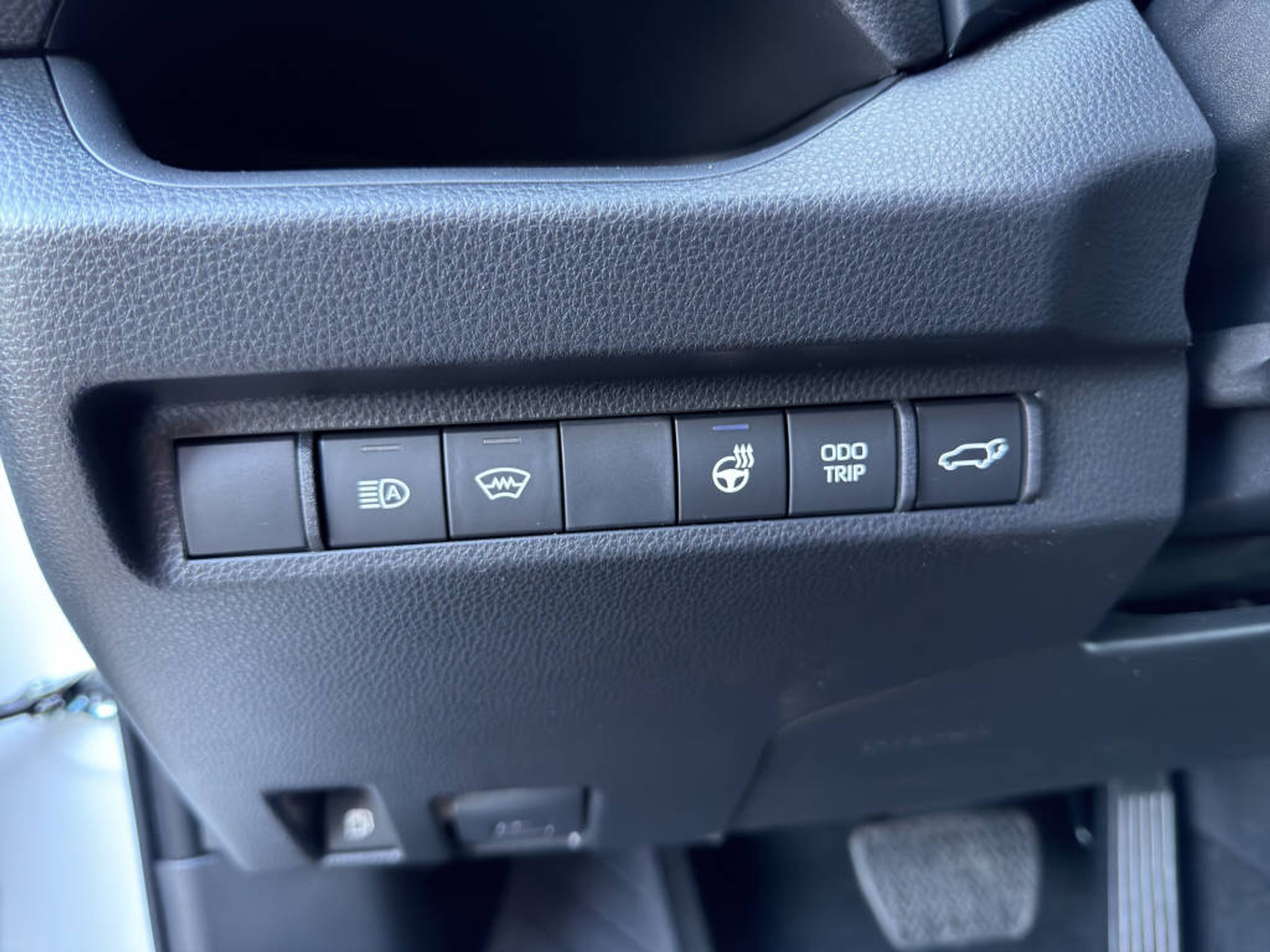 listing desktop thumbnail image 22