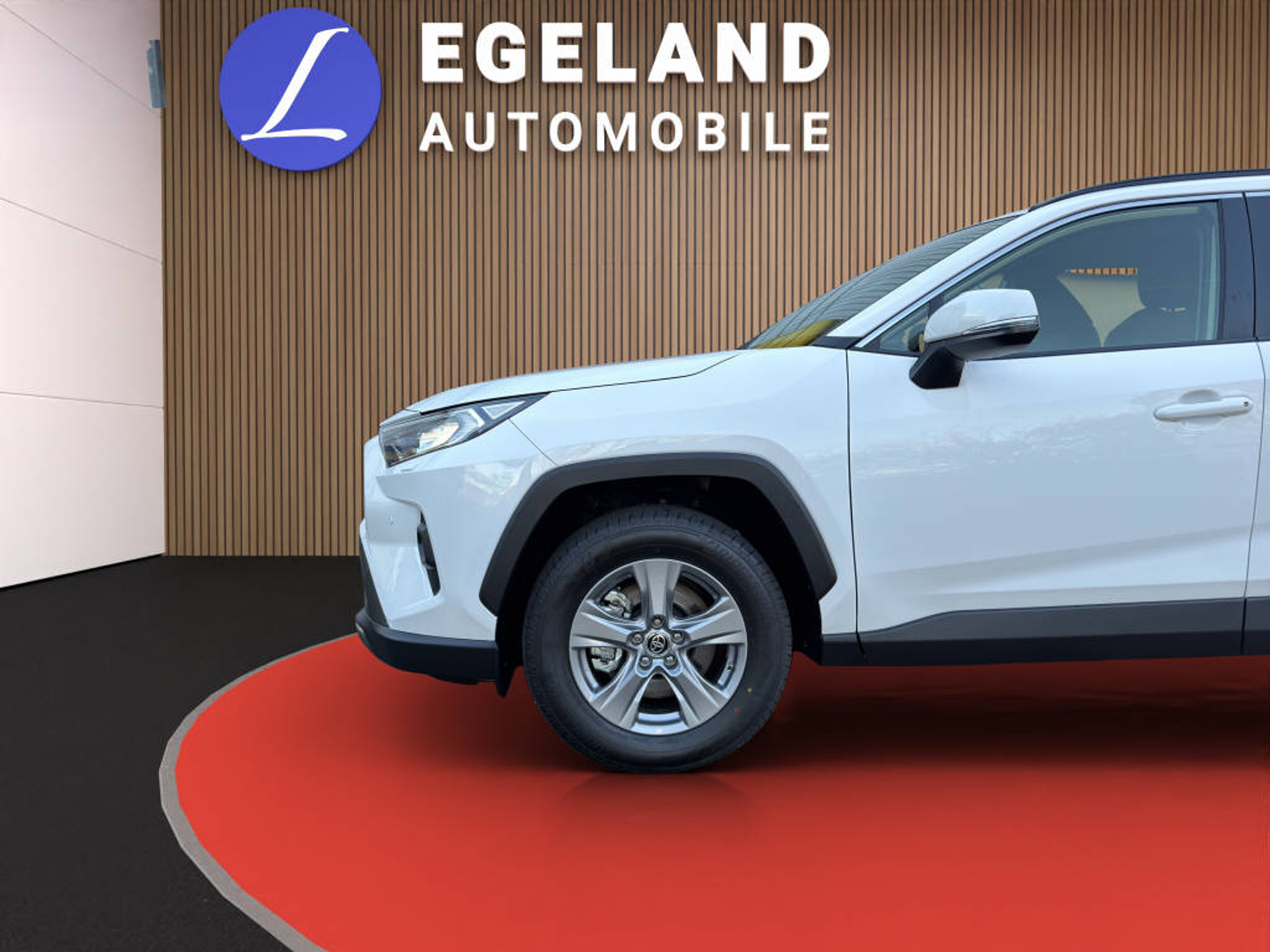 listing desktop thumbnail image 8