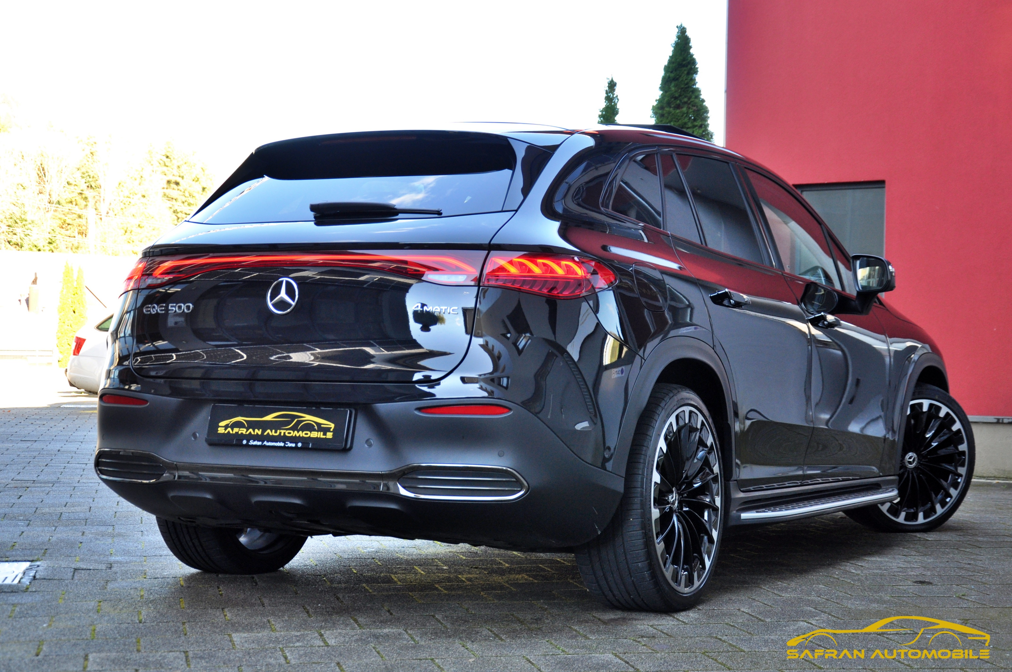 listing desktop thumbnail image 6