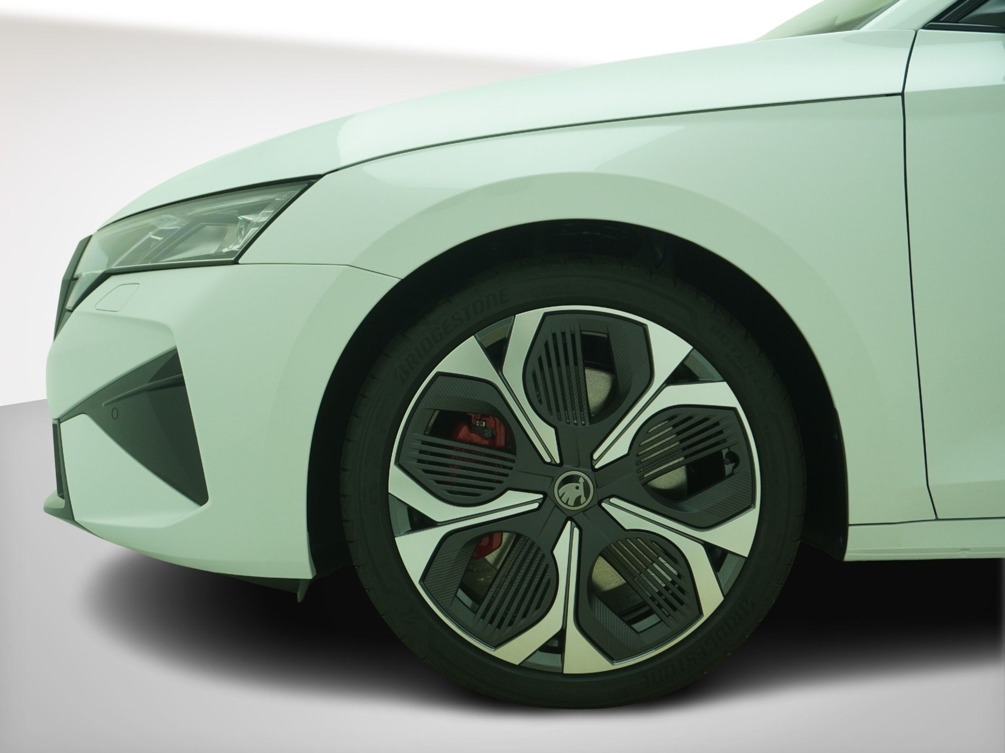 listing desktop thumbnail image 10