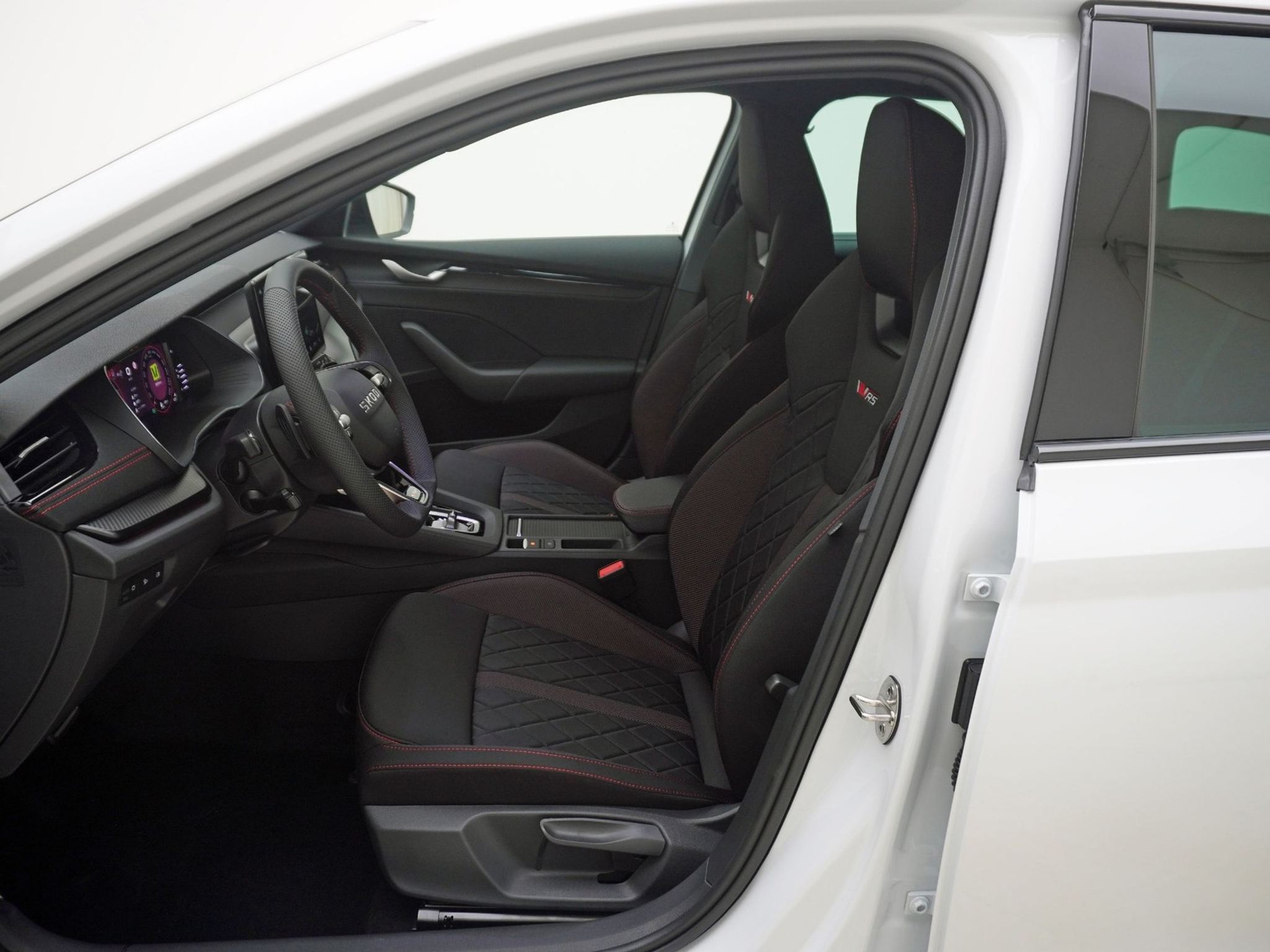 listing desktop thumbnail image 13