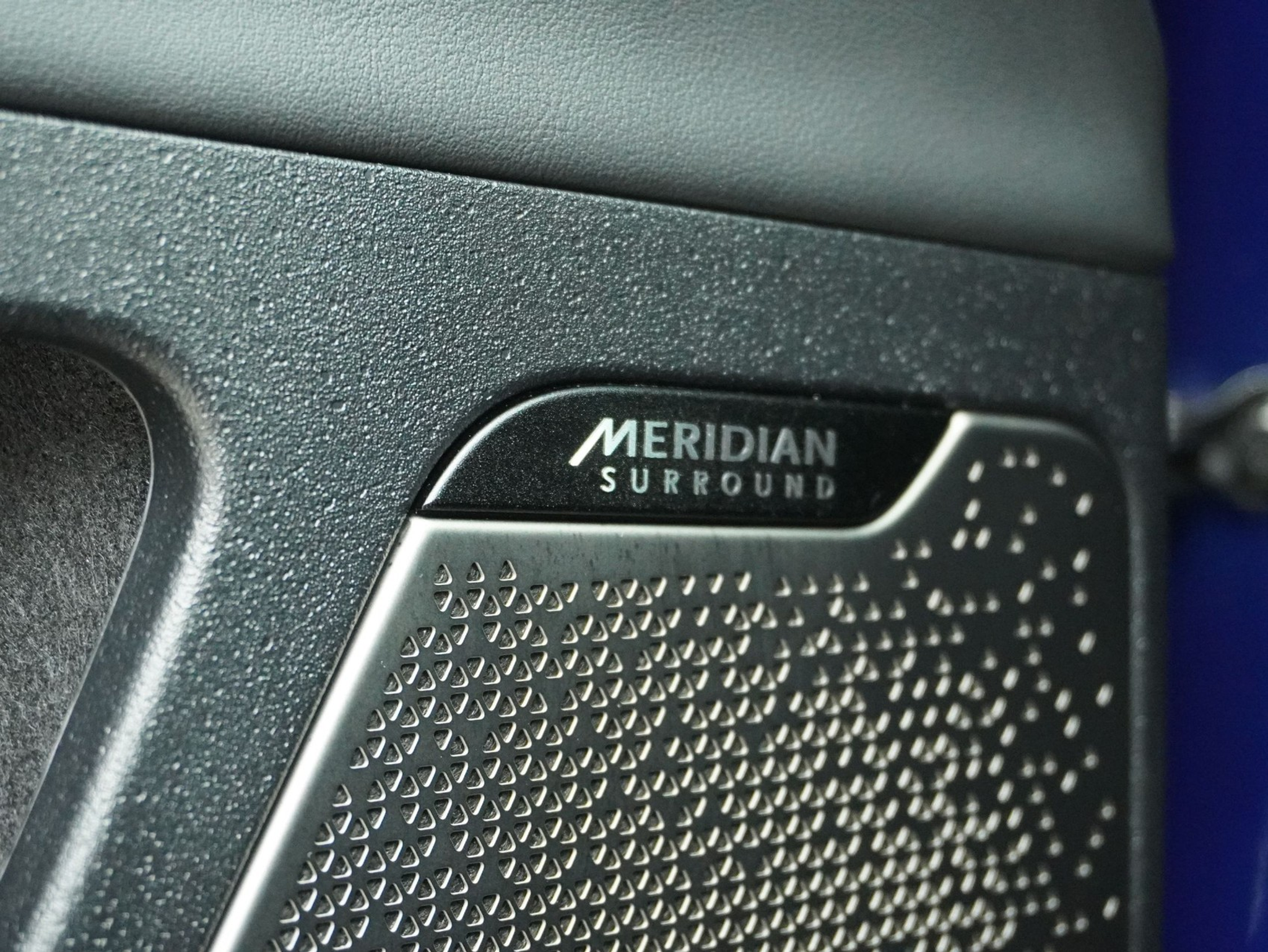 listing desktop thumbnail image 16