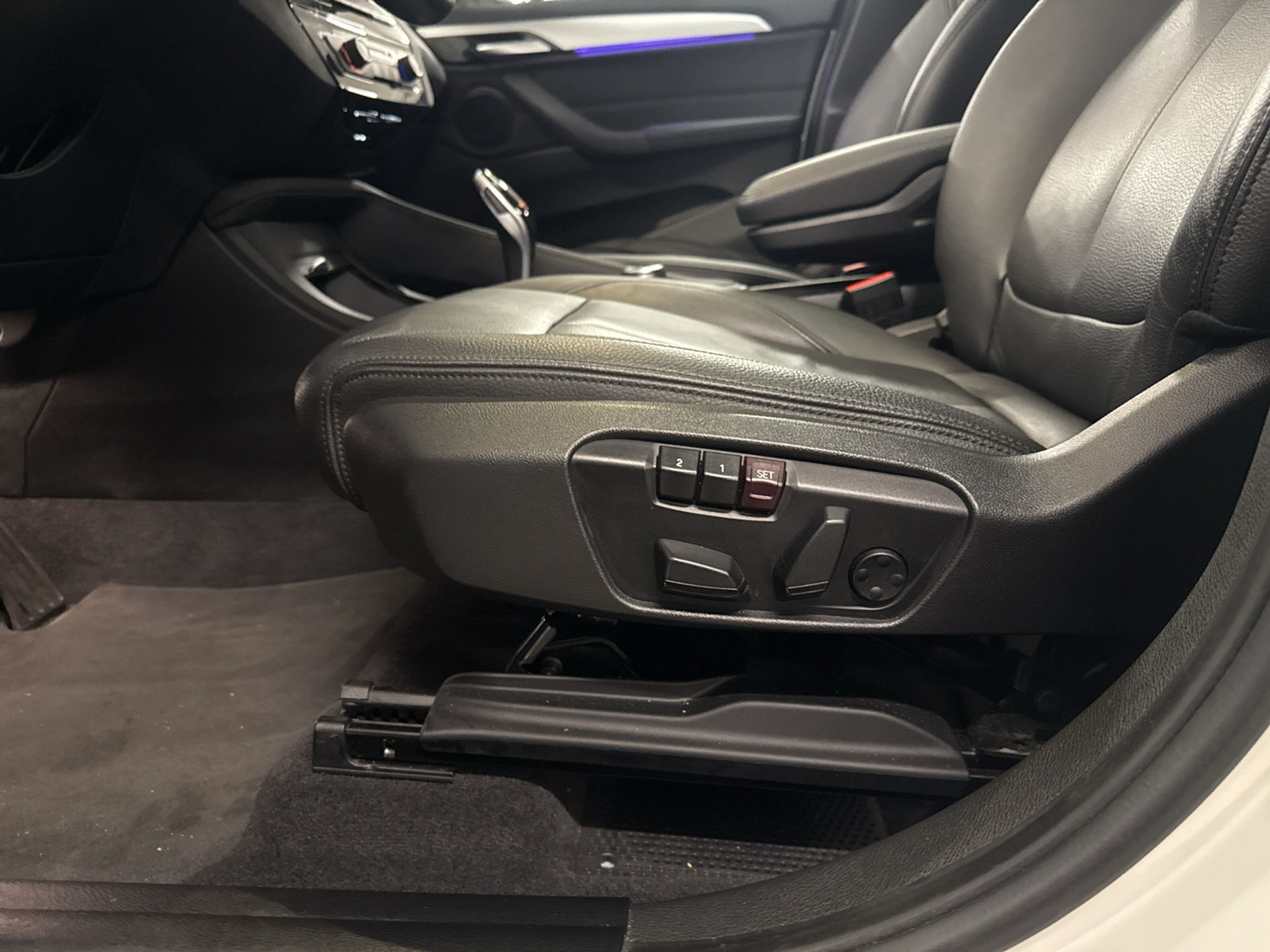 listing desktop thumbnail image 18