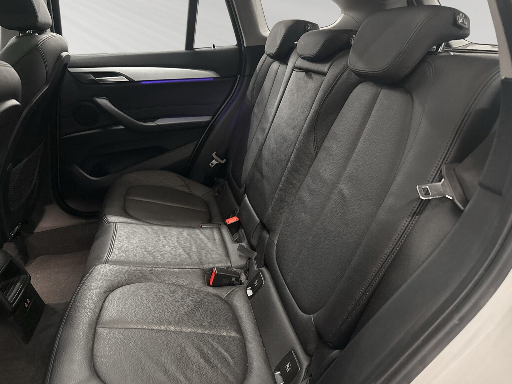 listing desktop thumbnail image 6