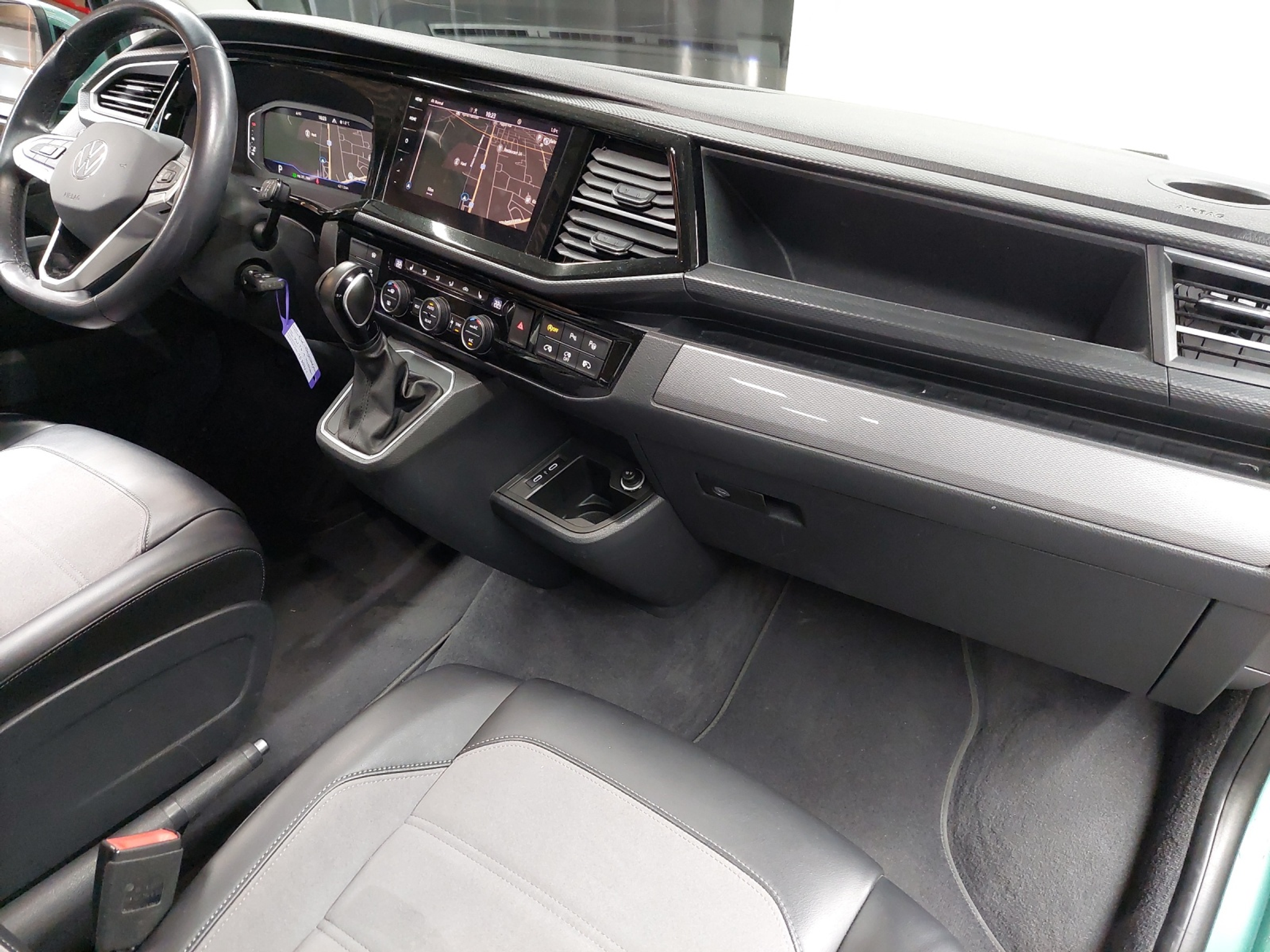 listing desktop thumbnail image 10