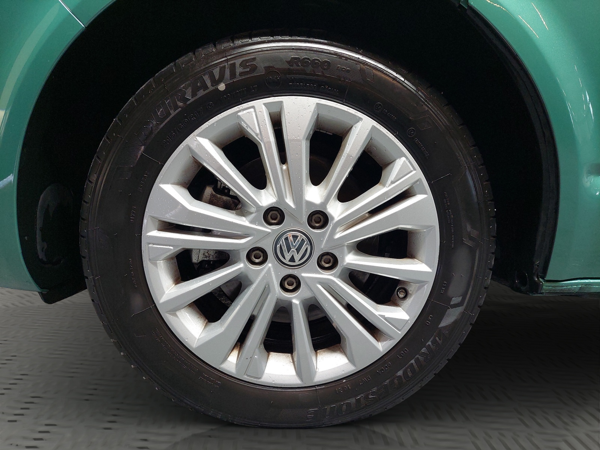 listing desktop thumbnail image 12