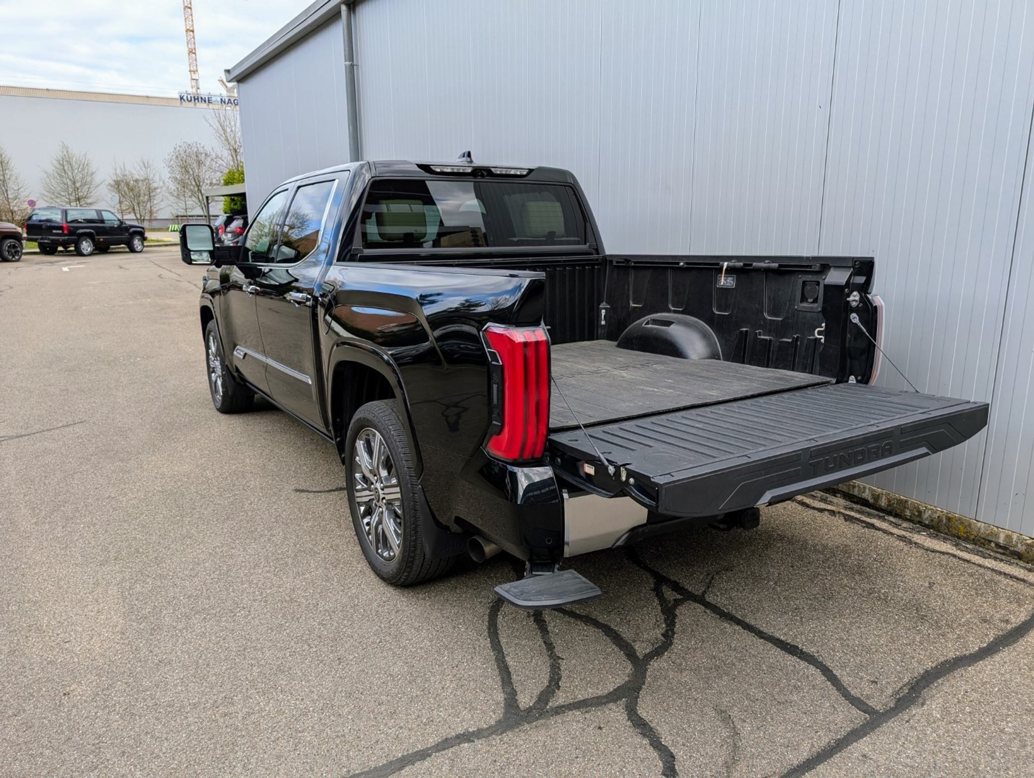 listing desktop thumbnail image 14