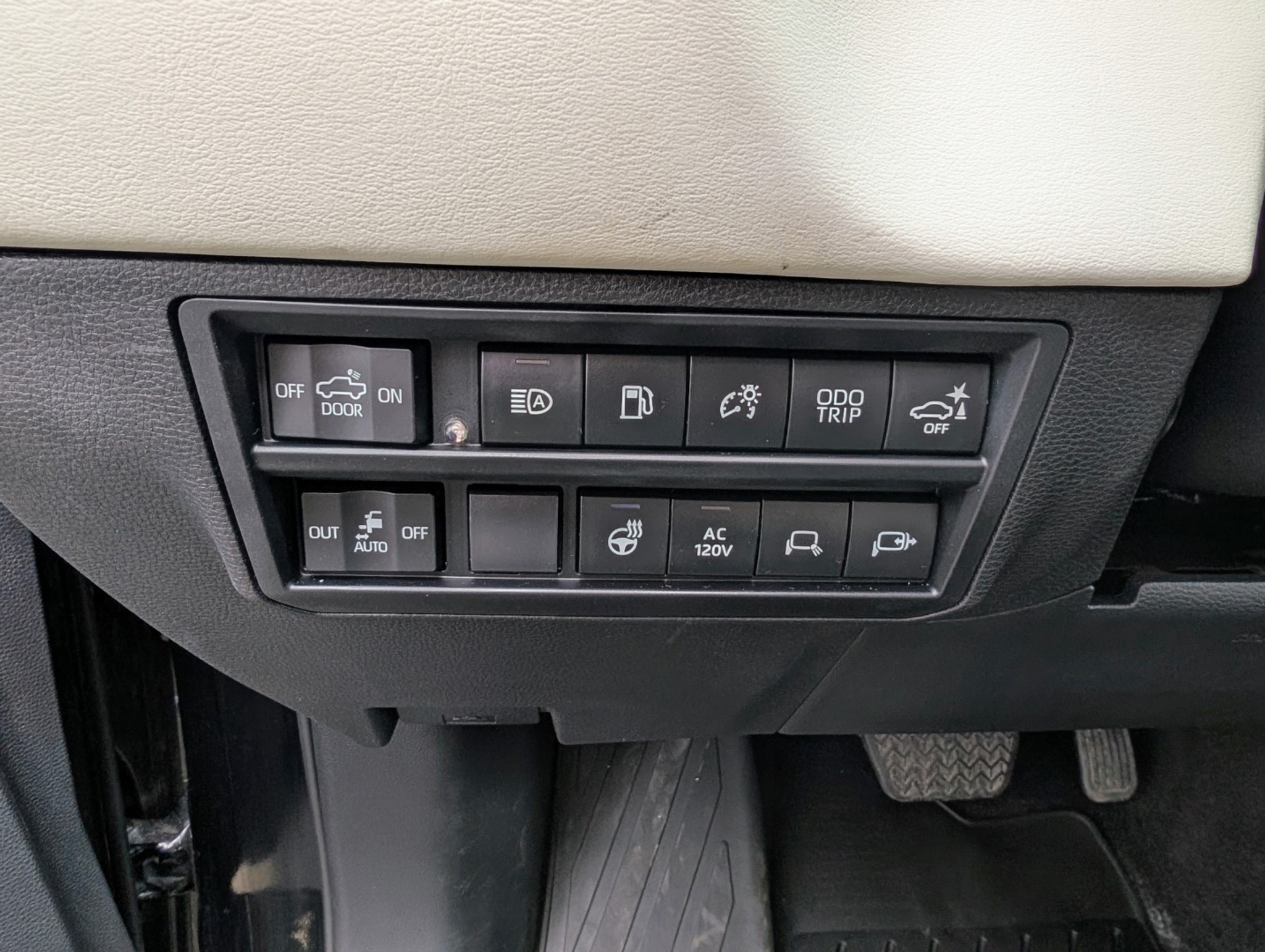 listing desktop thumbnail image 8