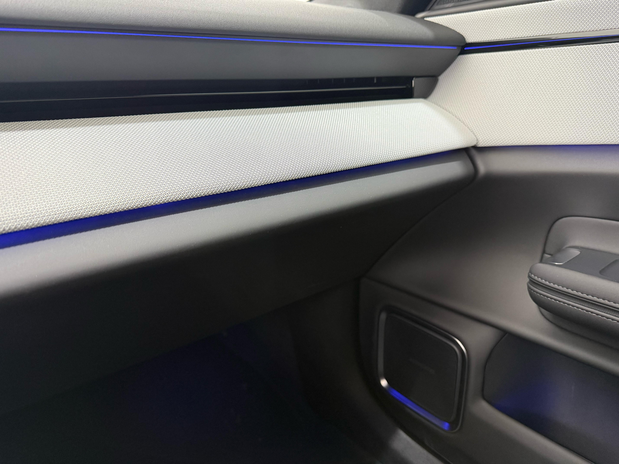 listing desktop thumbnail image 10