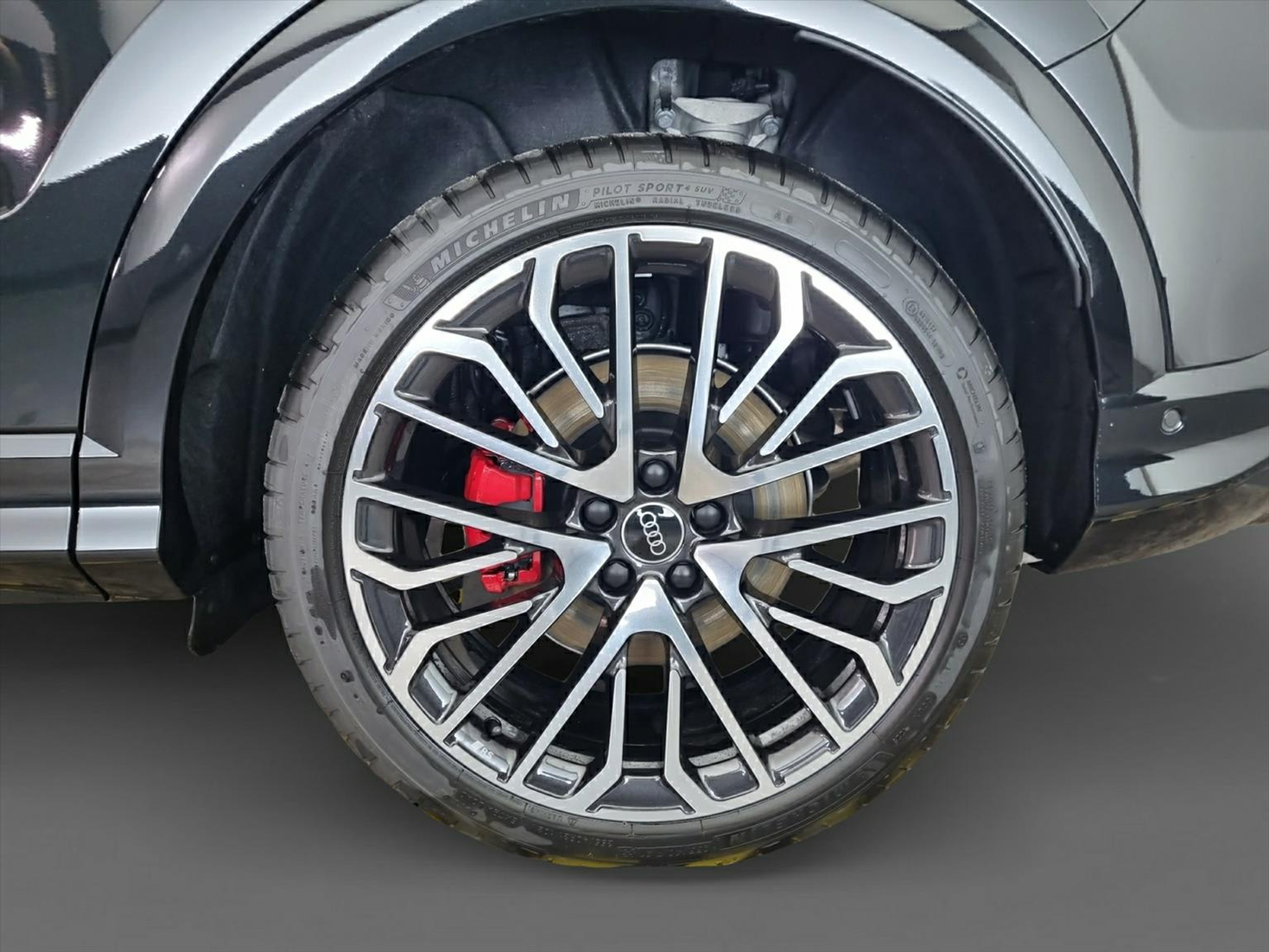 listing desktop thumbnail image 15